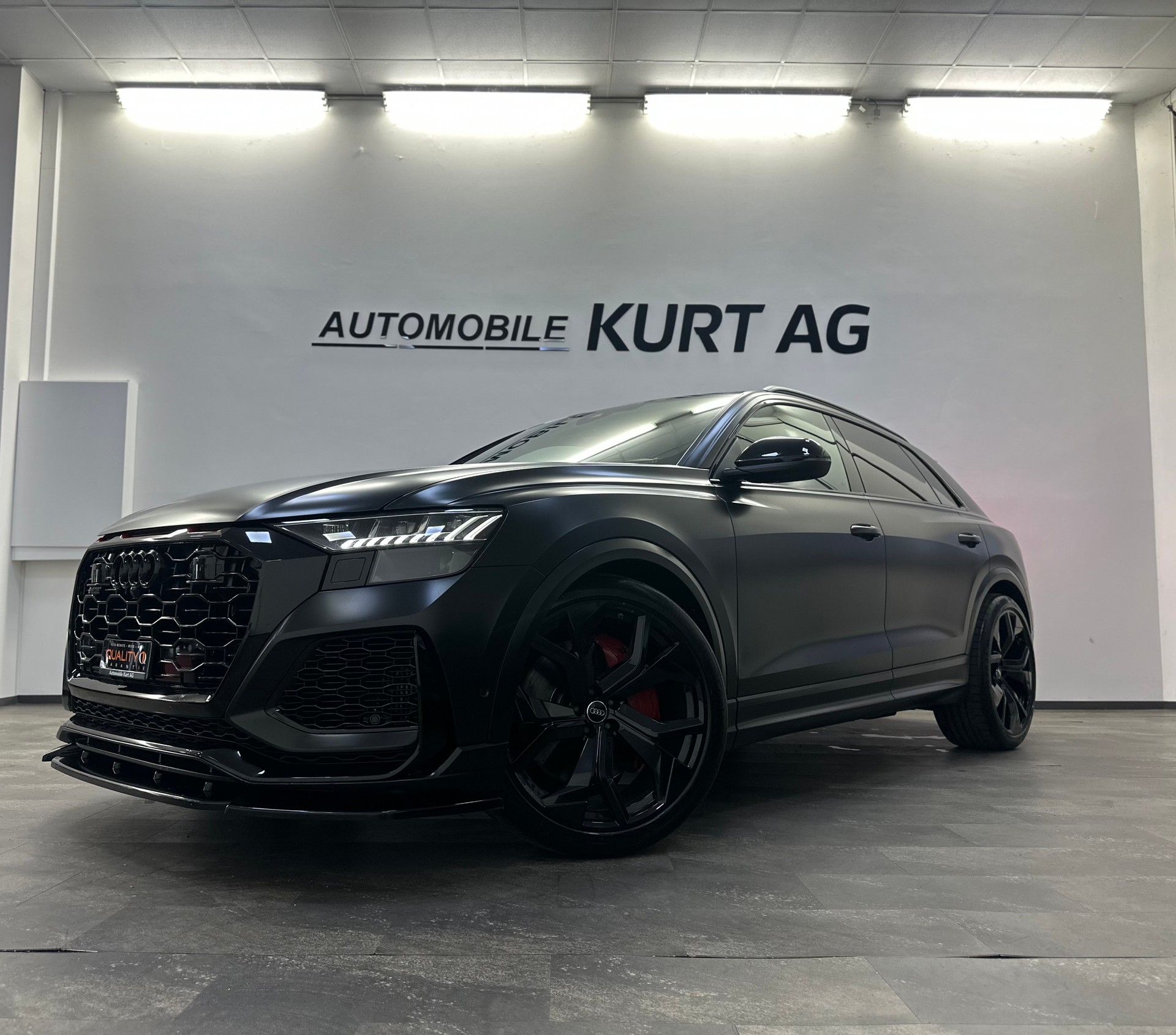 AUDI RSQ8 quattro tiptronic-image-1