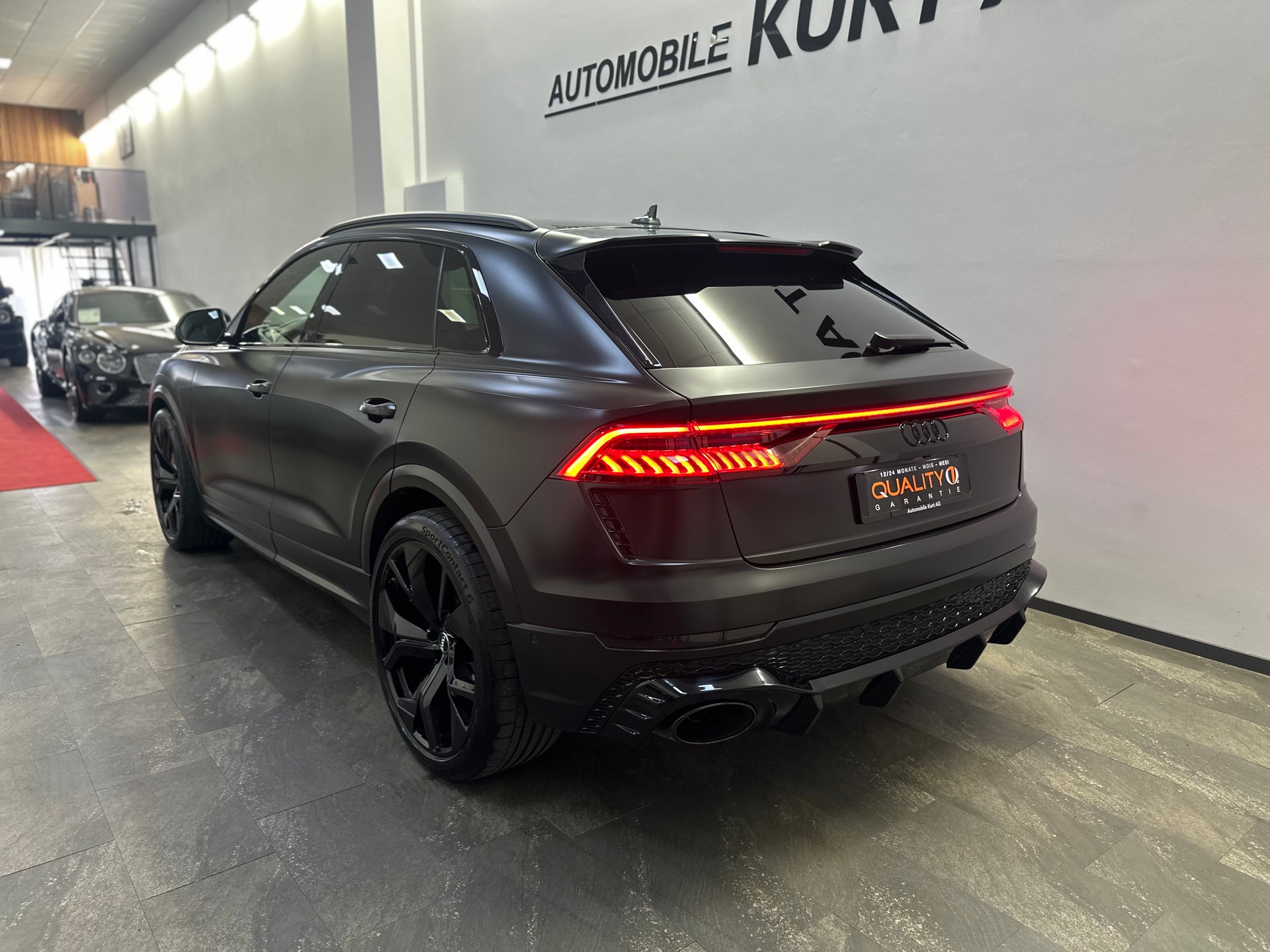 AUDI RSQ8 quattro tiptronic-image-3