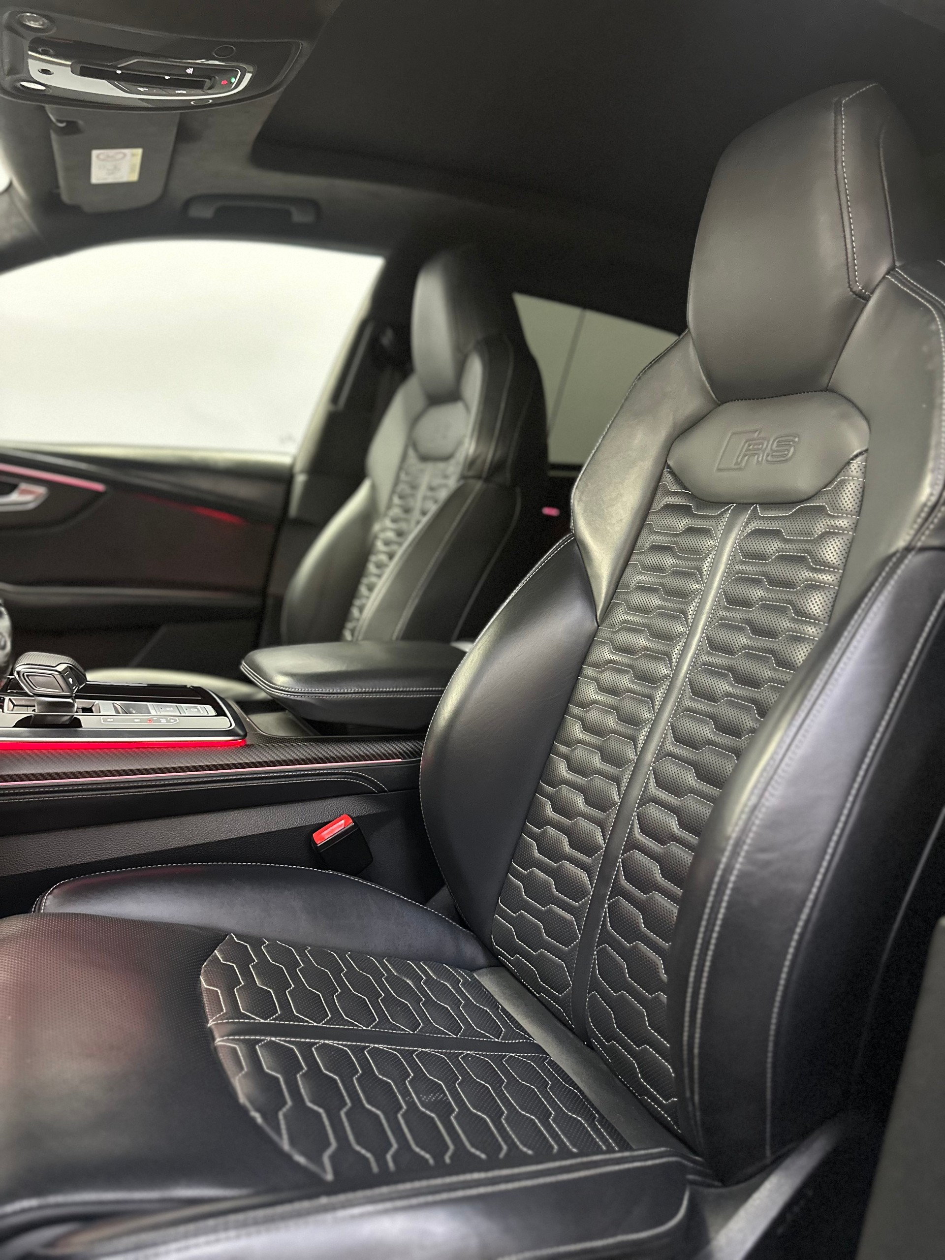 AUDI RSQ8 quattro tiptronic-image-16