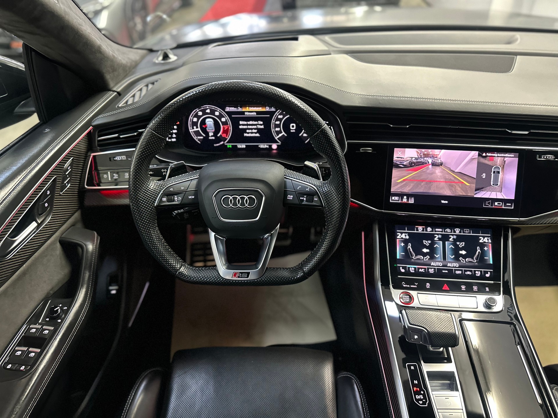 AUDI RSQ8 quattro tiptronic-image-10