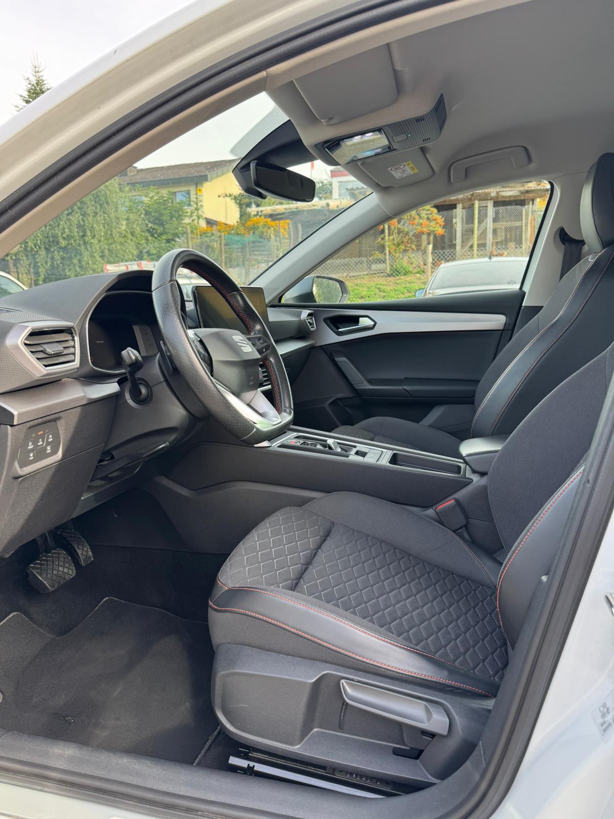 SEAT Leon ST 1.5 eTSI mHEV DSG Hola FR-image-4