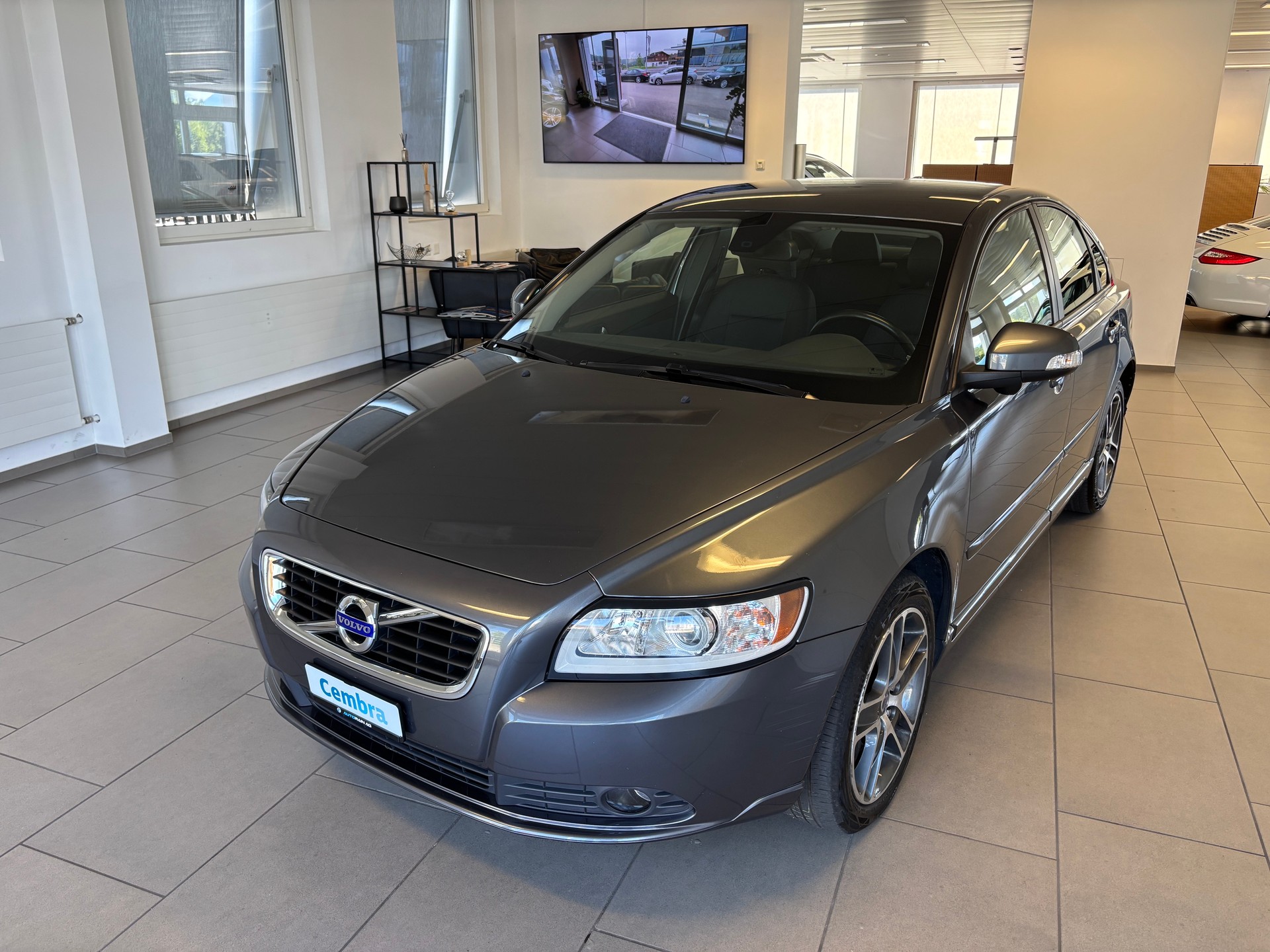 VOLVO S40 D3 Momentum Geartronic-image-0