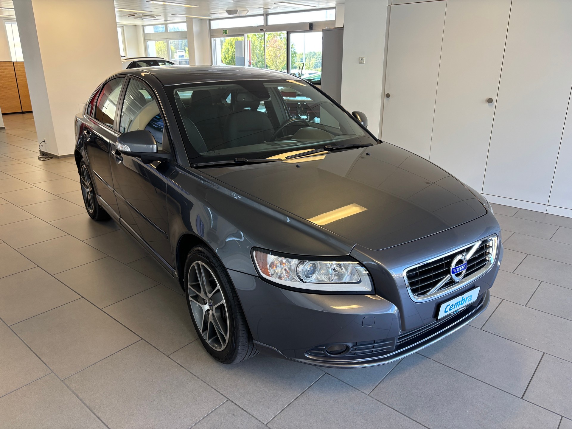 VOLVO S40 D3 Momentum Geartronic-image-1