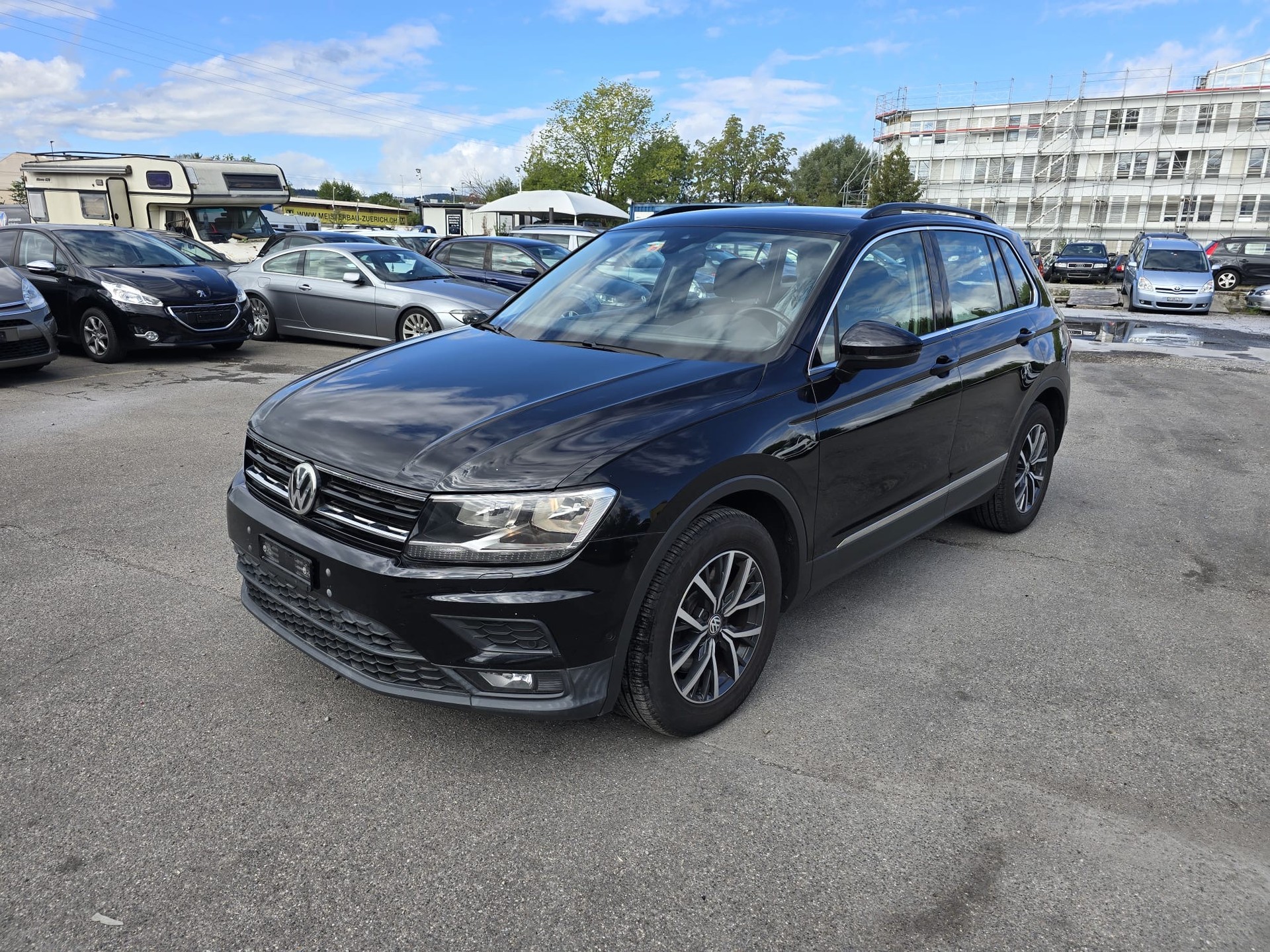 VW Tiguan 2.0TSI Comfortline 4Motion DSG-image-2