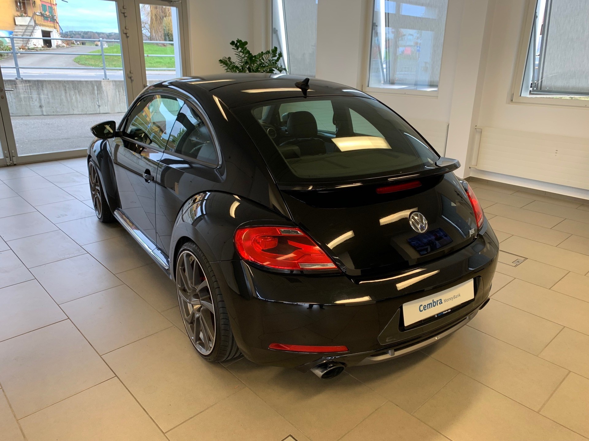 VW Beetle 2.0 TSI Sport DSG-image-3