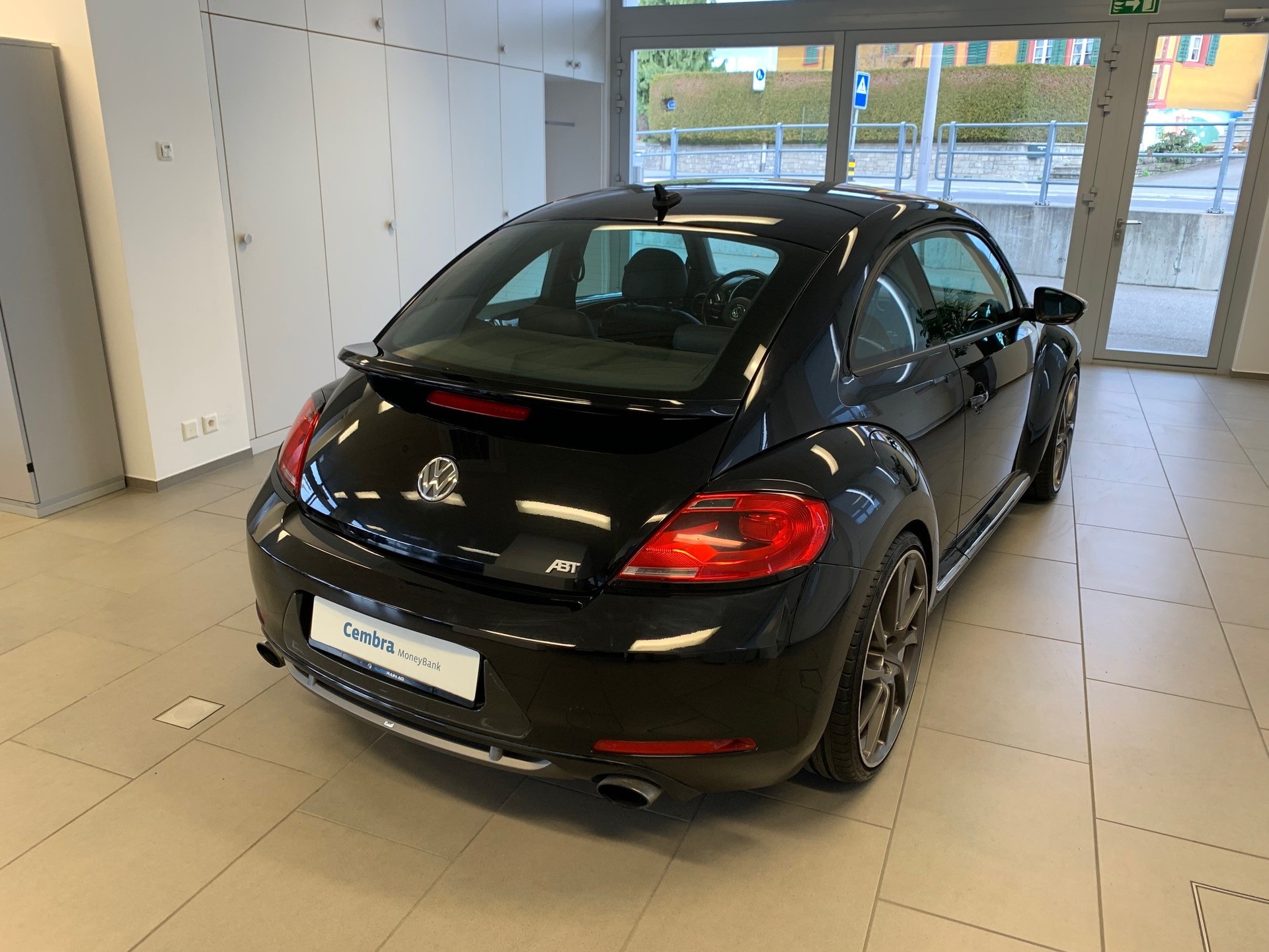 VW Beetle 2.0 TSI Sport DSG-image-2