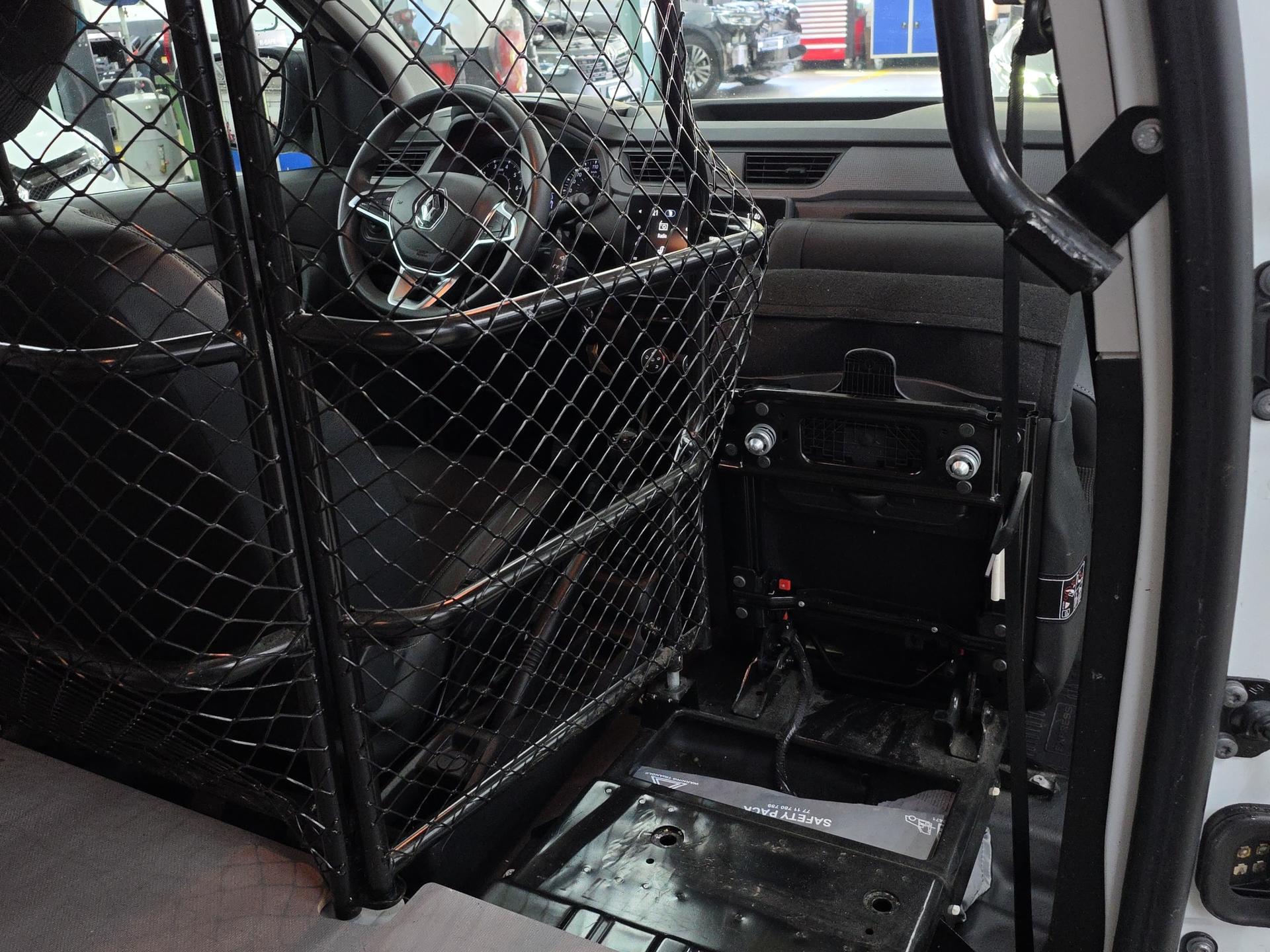 RENAULT Express 1.3TCe 100 PF Advance-image-18