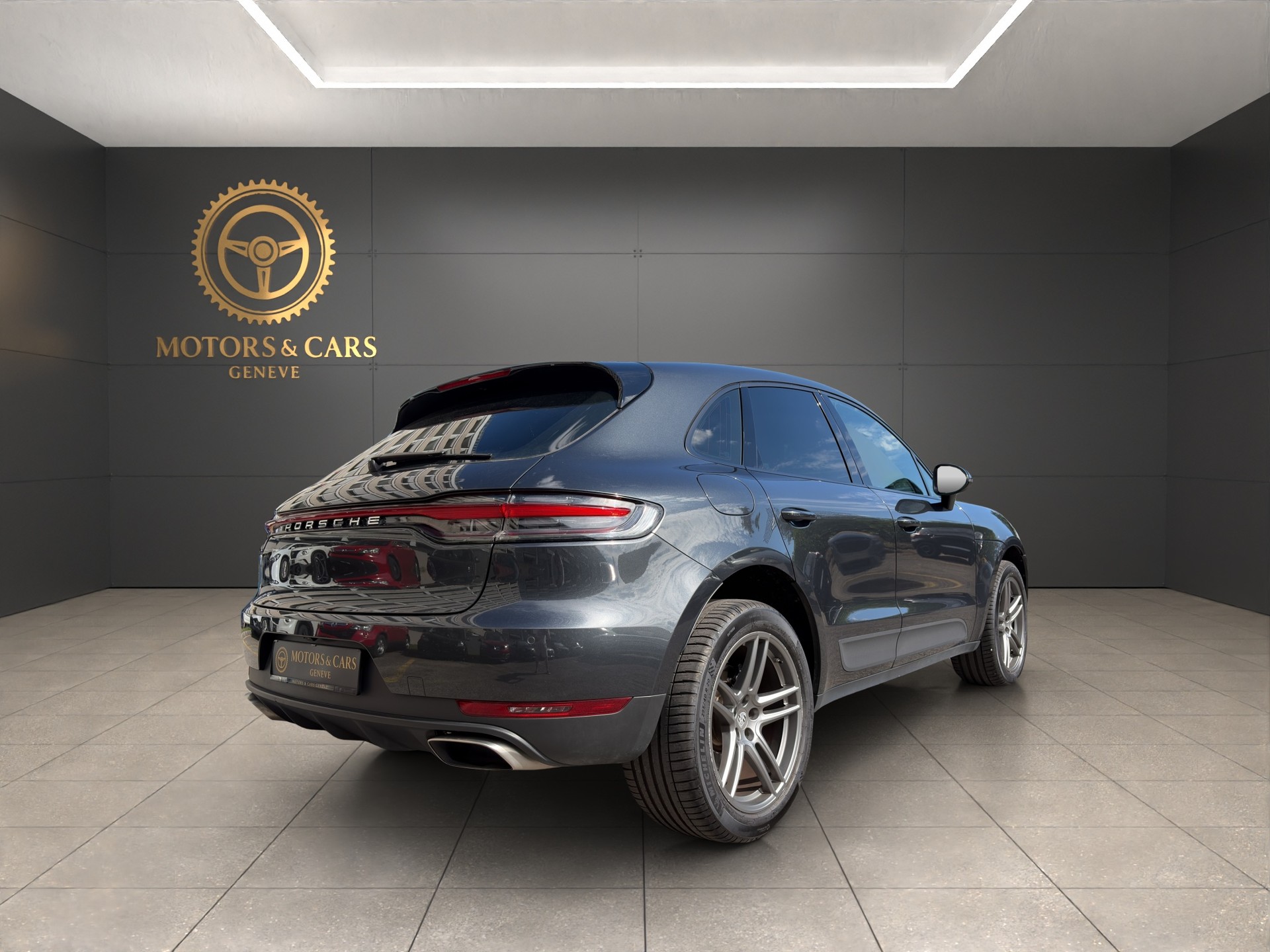 PORSCHE Macan PDK-image-6