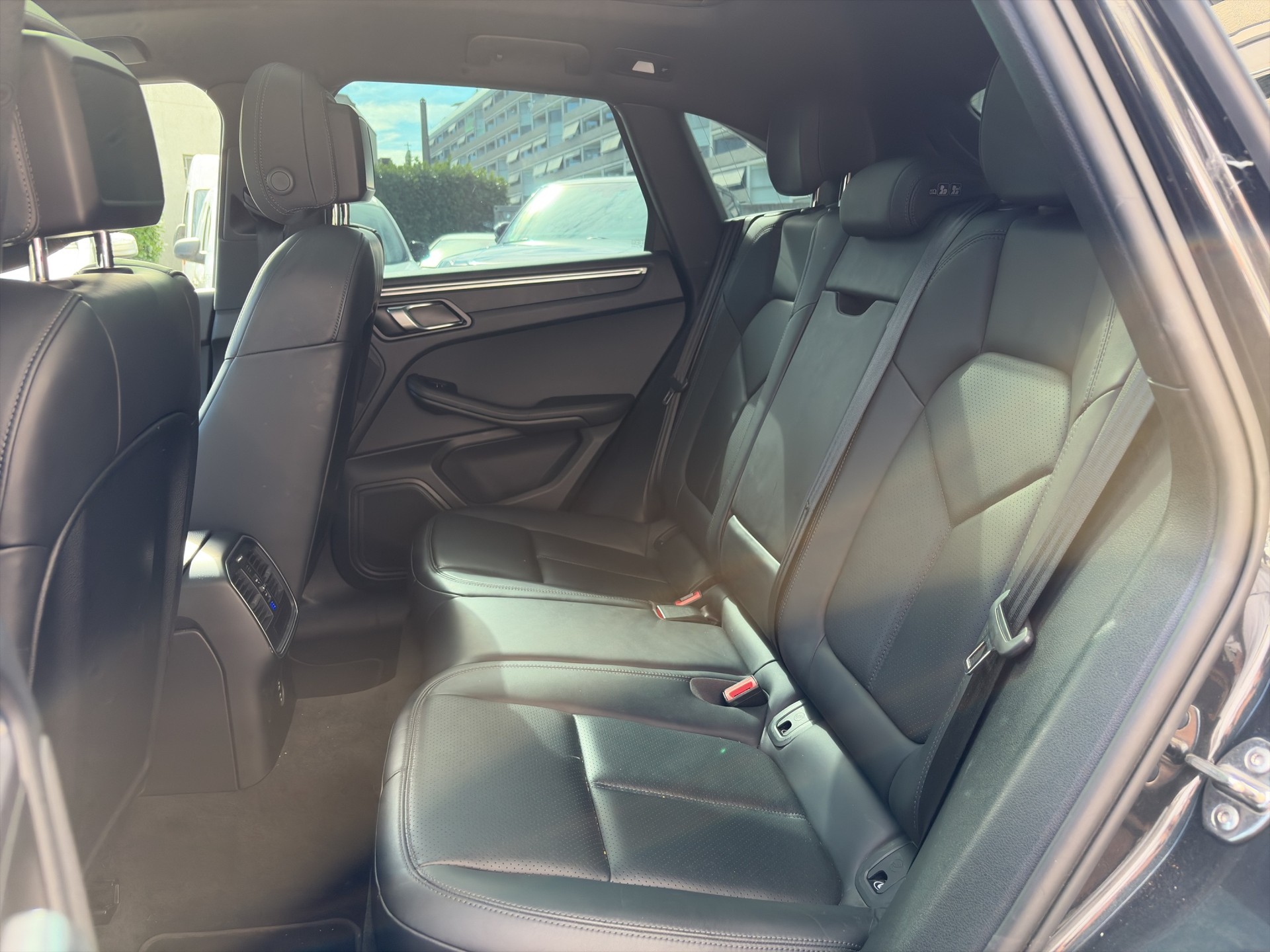 PORSCHE Macan PDK-image-14