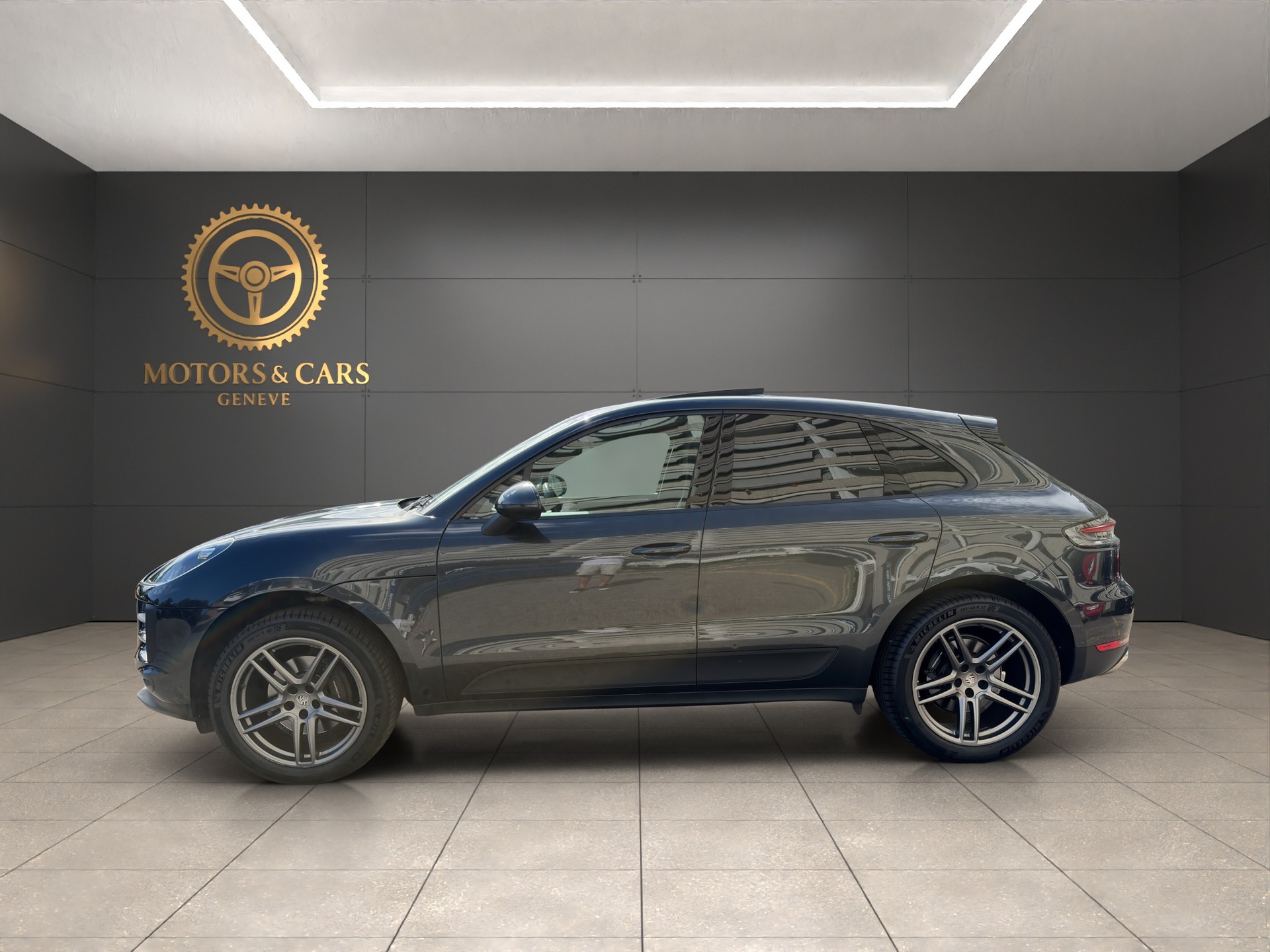 PORSCHE Macan PDK-image-5