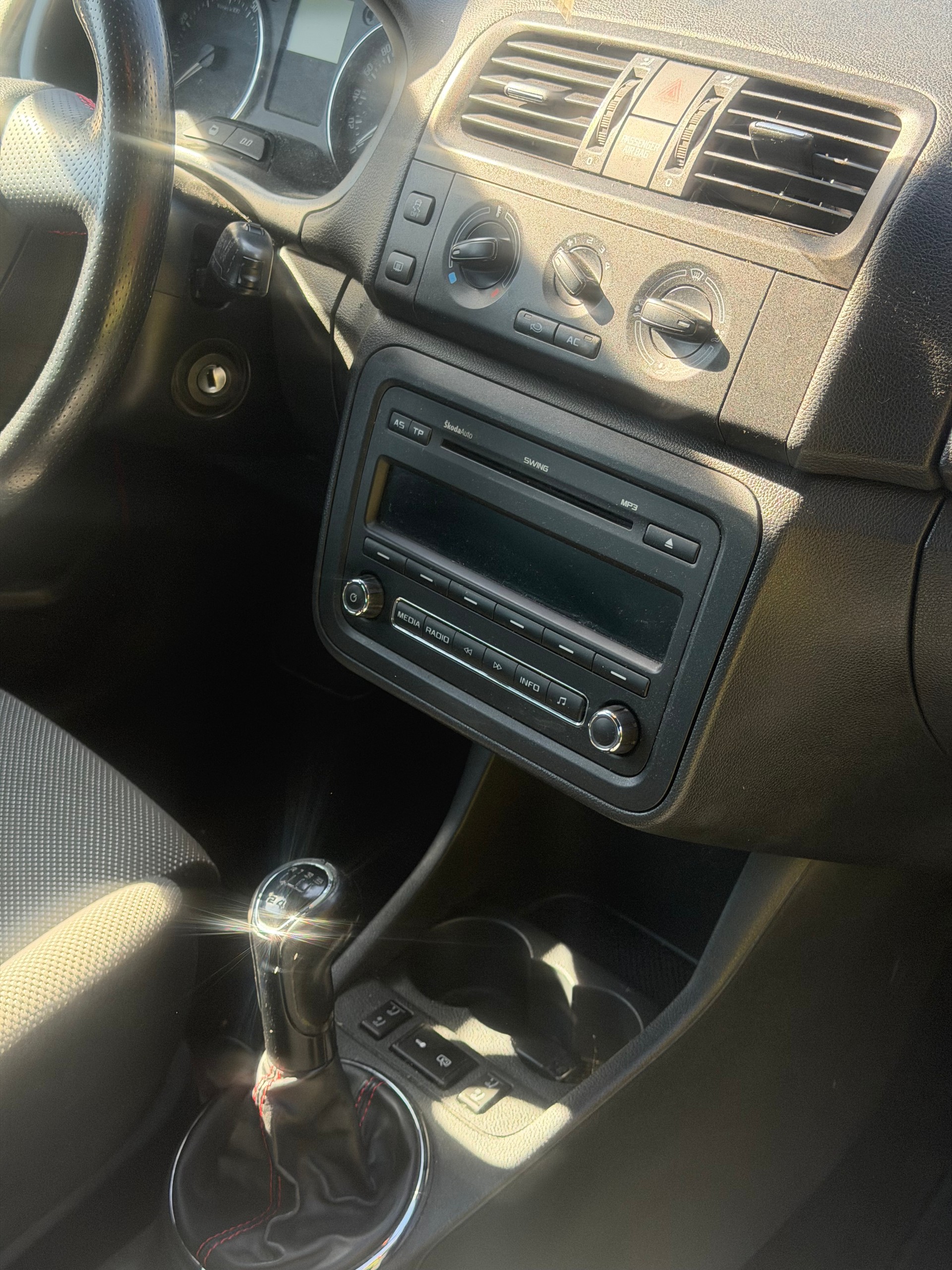 SKODA Fabia 1.2 TSI Monte Carlo-image-10