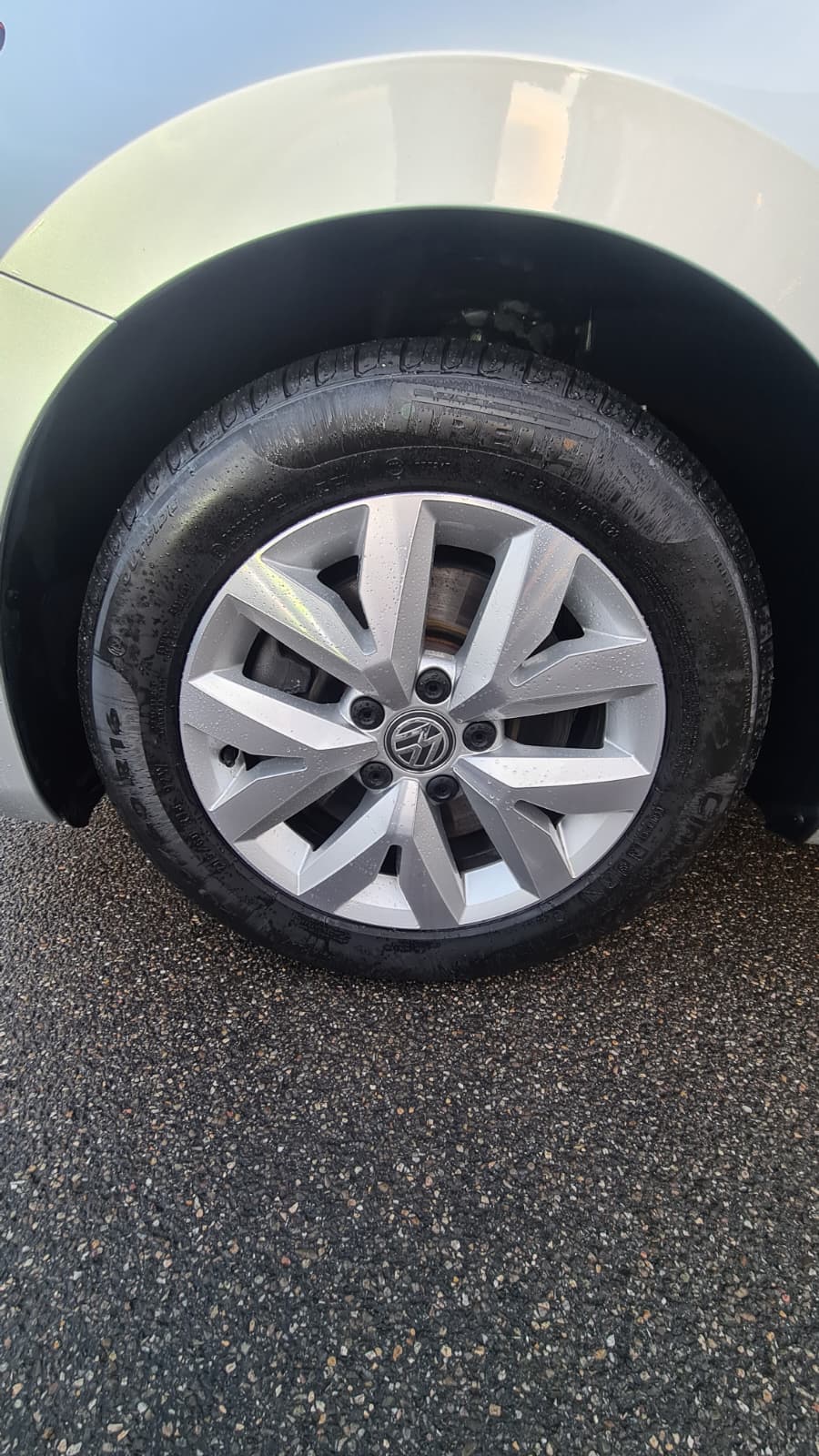 VW Touran 2.0 TDI BlueMotion Technology Comfortline DSG ** Gr-Navi ** Sitzheizung ** Abstandsregelsysteme ** LTZ MFK 18.07.2025 **-image-13