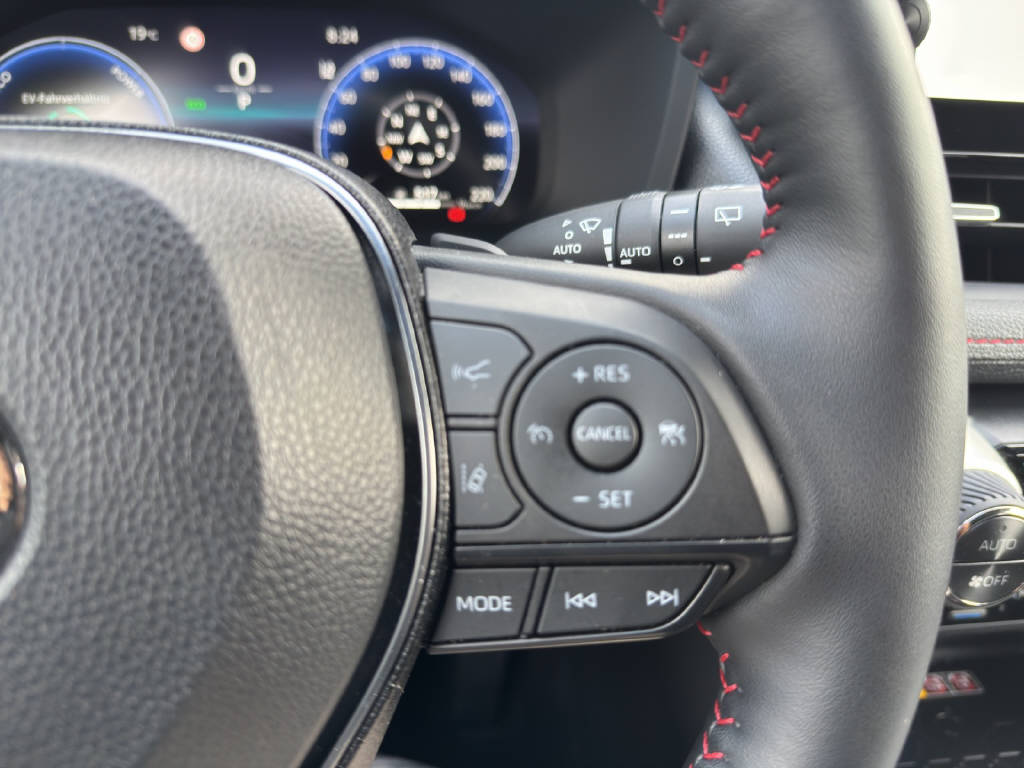 TOYOTA RAV-4 2.5 Plug-In-Hybrid Platinum-image-8