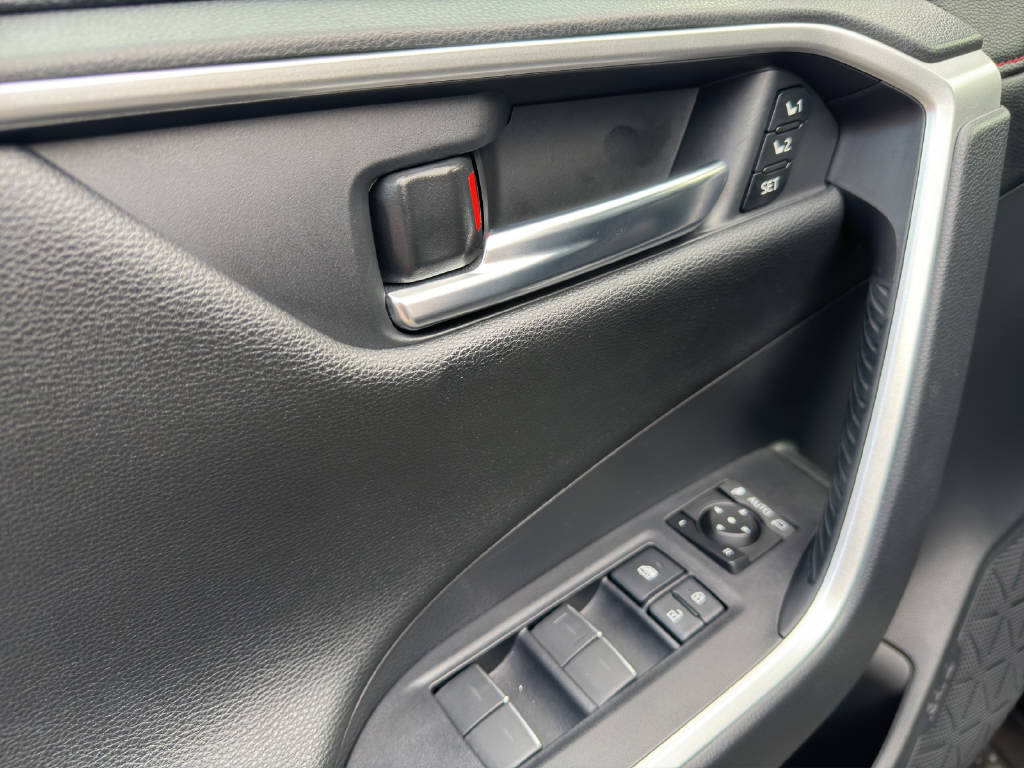 TOYOTA RAV-4 2.5 Plug-In-Hybrid Platinum-image-4