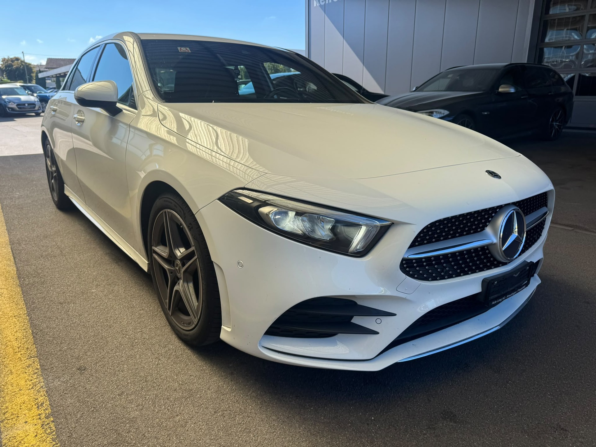 MERCEDES-BENZ A 200 AMG Line 7G-DCT-image-2