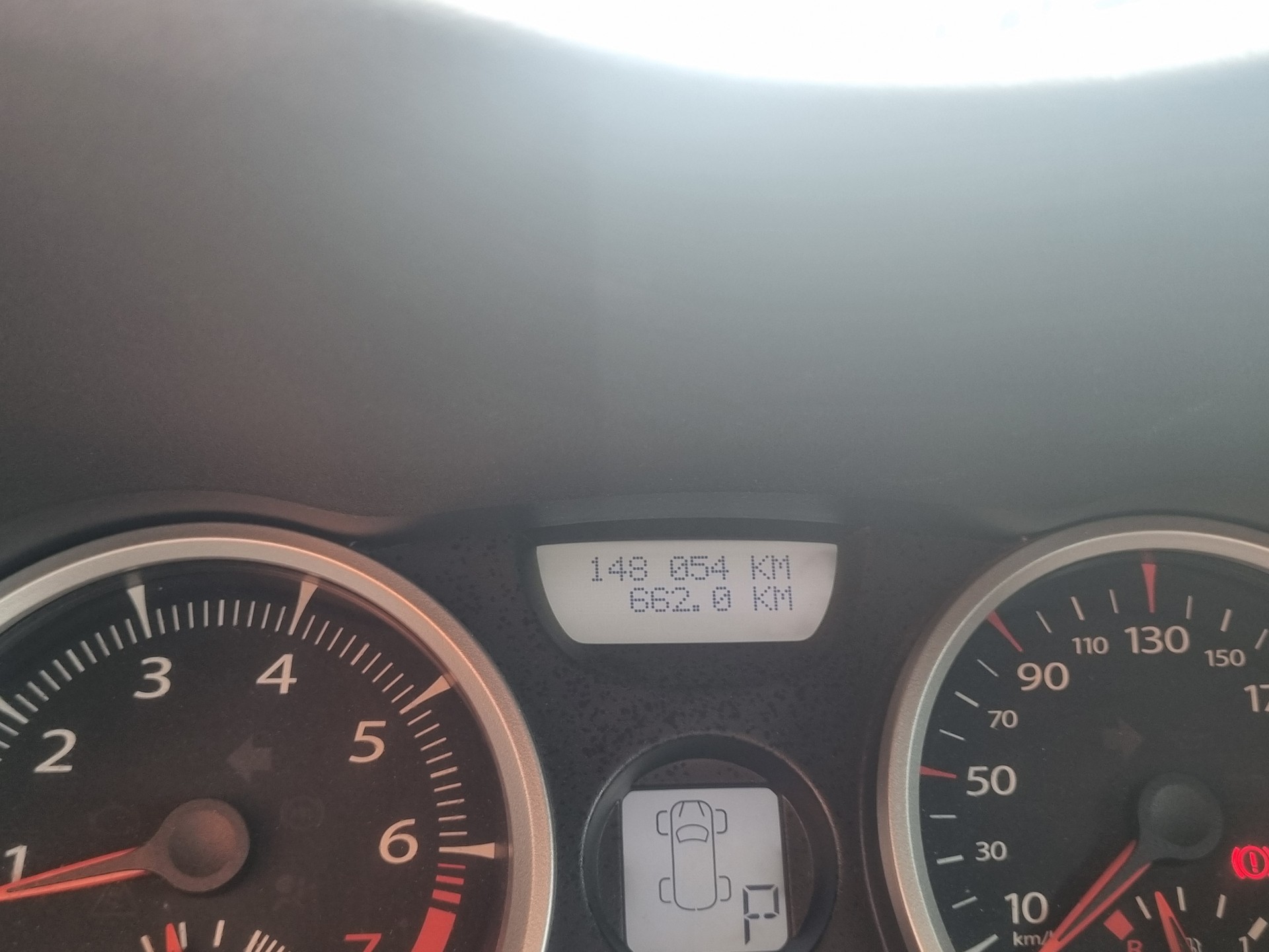 RENAULT Mégane Break 2.0 16V Dynamique Automatic-image-9