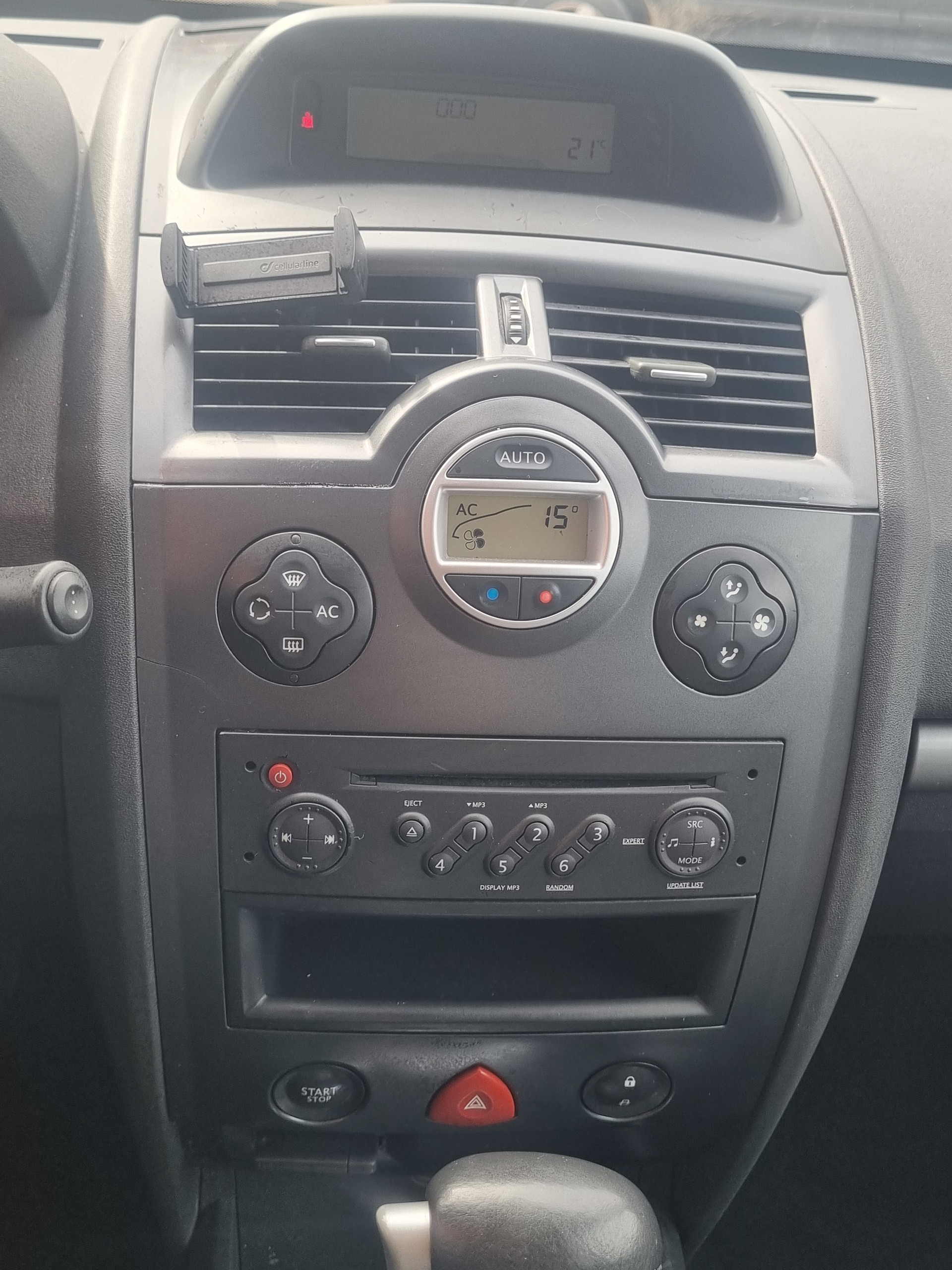 RENAULT Mégane Break 2.0 16V Dynamique Automatic-image-10
