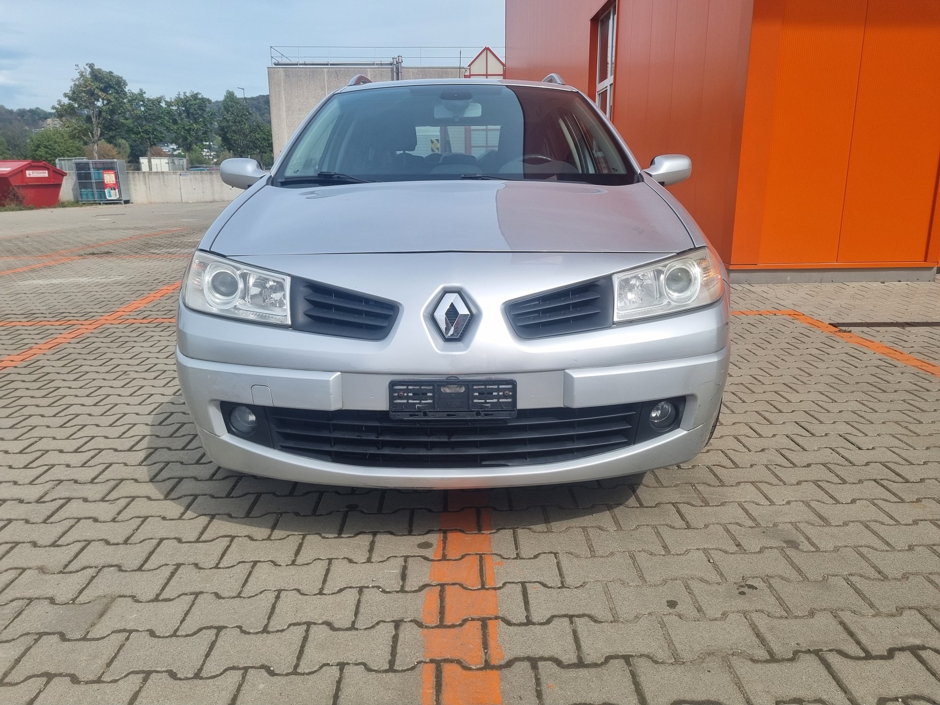 RENAULT Mégane Break 2.0 16V Dynamique Automatic-image-0