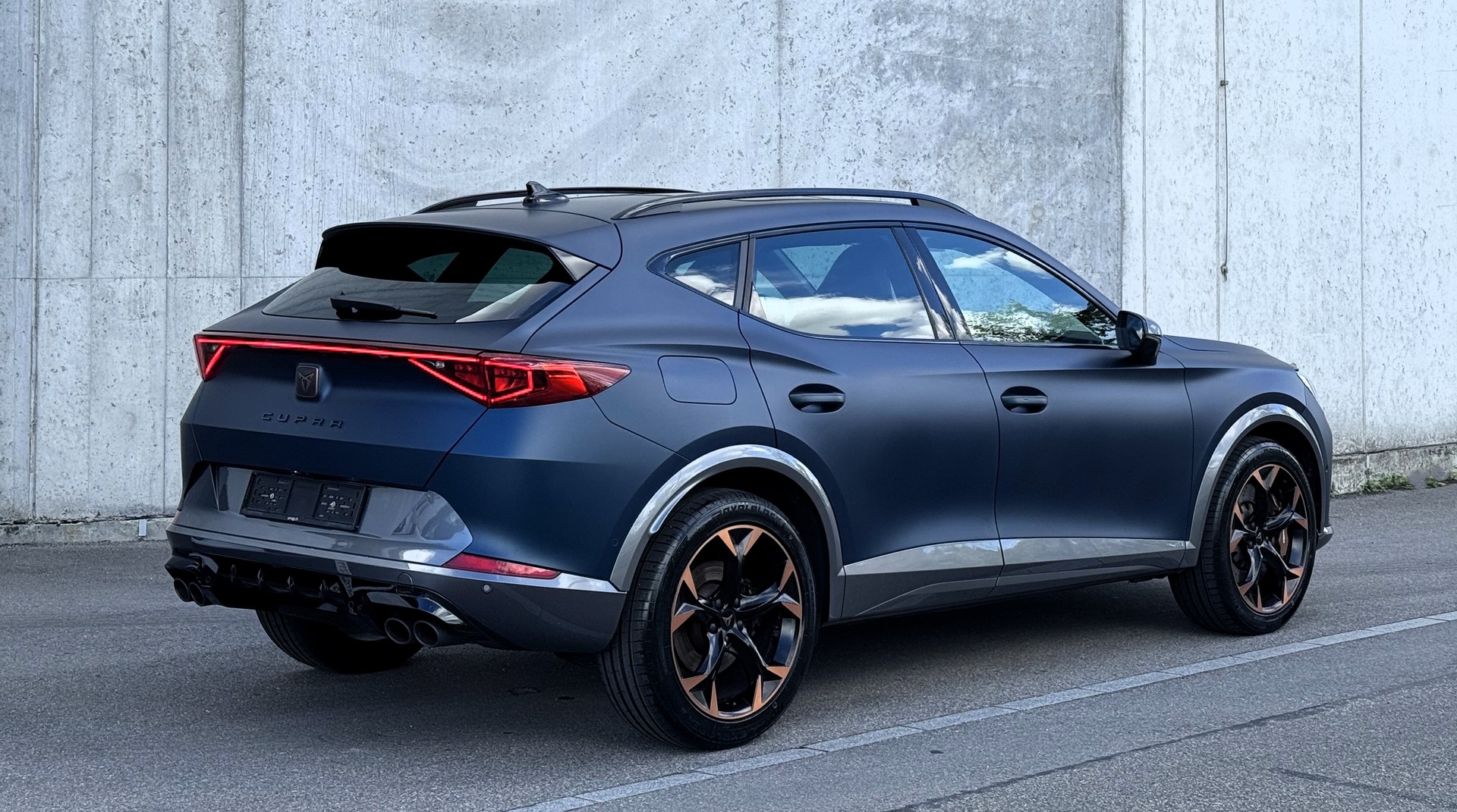 CUPRA Formentor 2.0TSI el Primero 4Drive DSG CH FZ | Regelmässige Servicehistorie | gepflegt-image-12