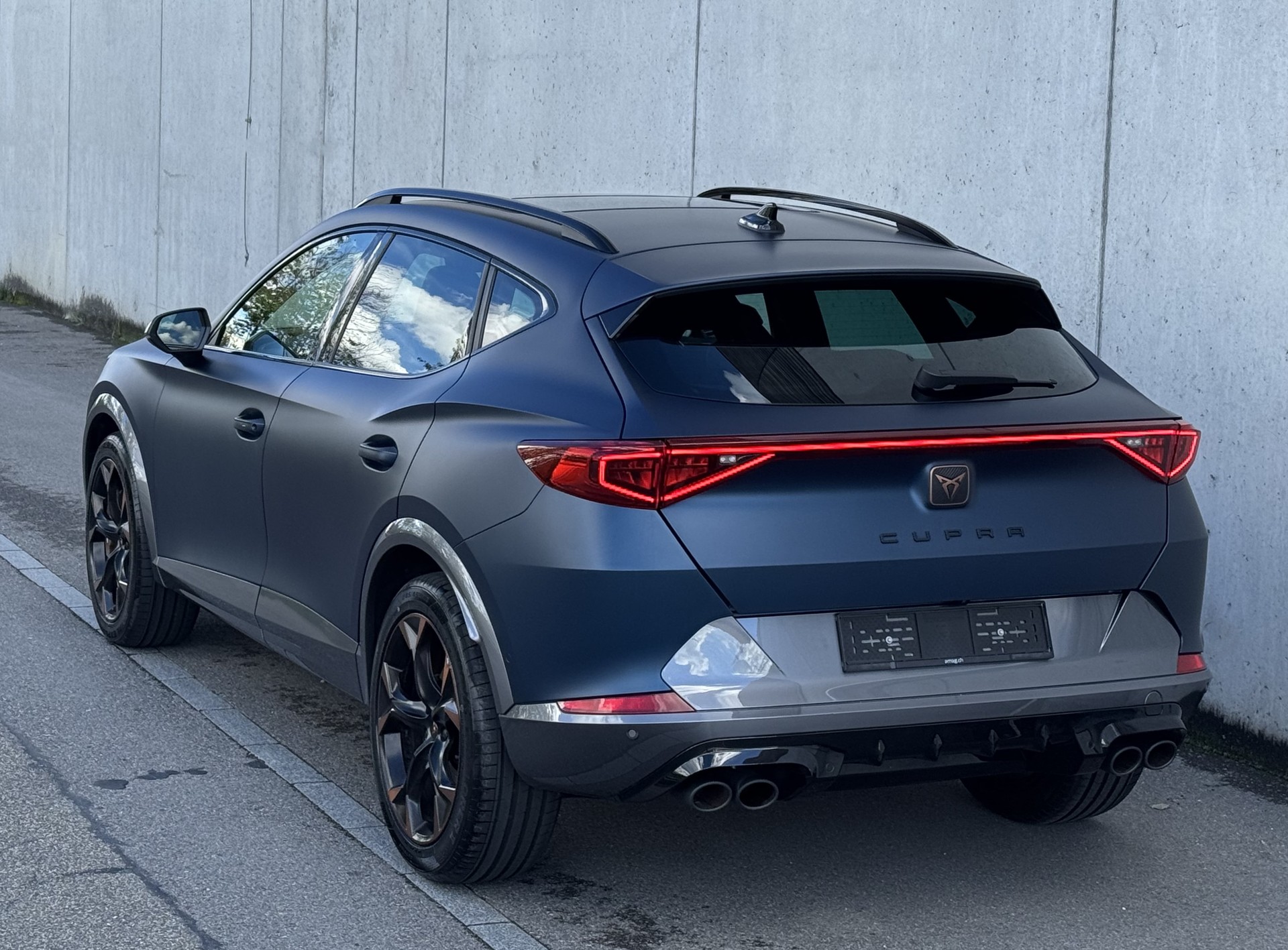 CUPRA Formentor 2.0TSI el Primero 4Drive DSG CH FZ | Regelmässige Servicehistorie | gepflegt-image-3