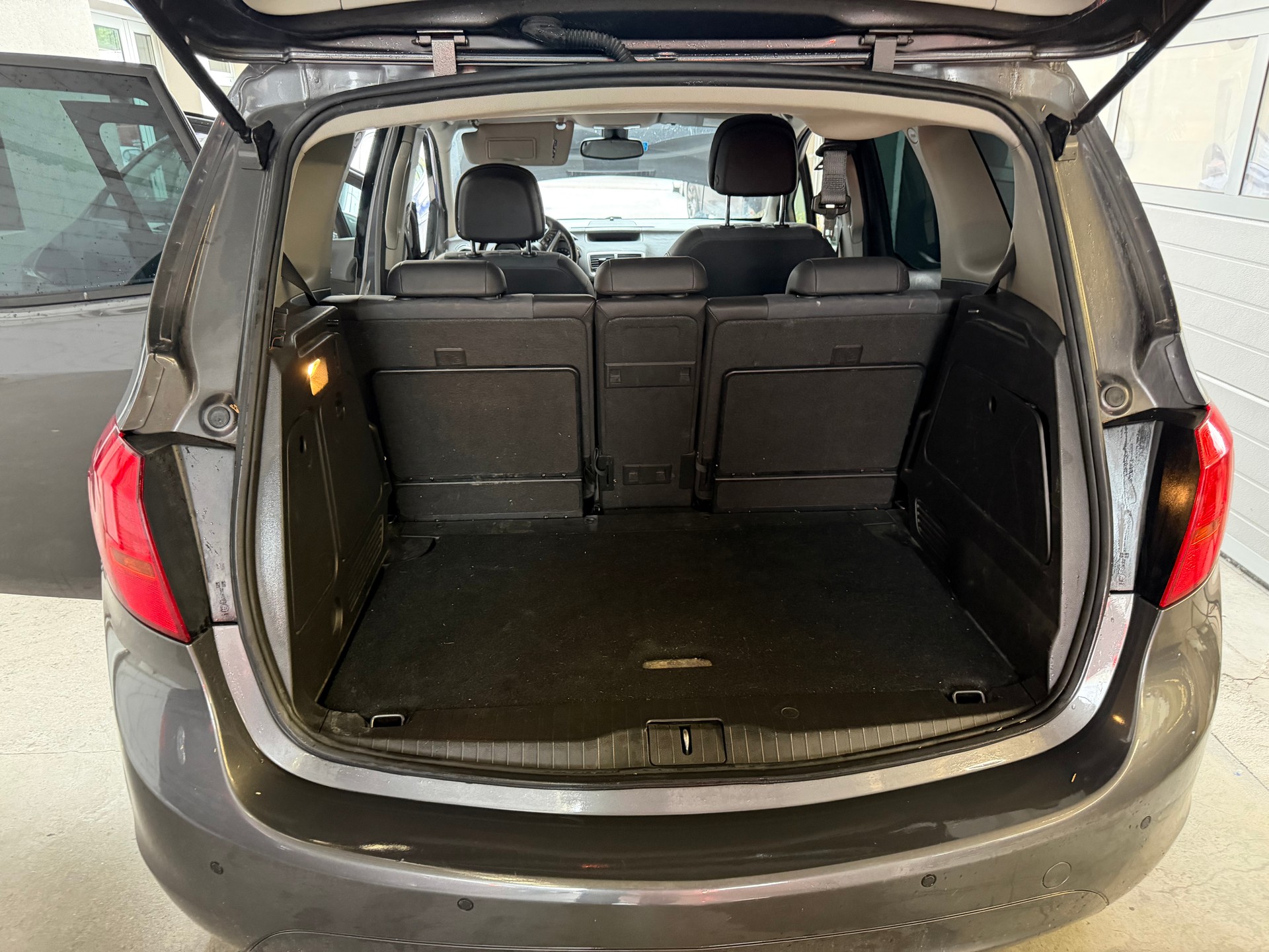 OPEL Meriva 1.4 Turbo Cosmo-image-8