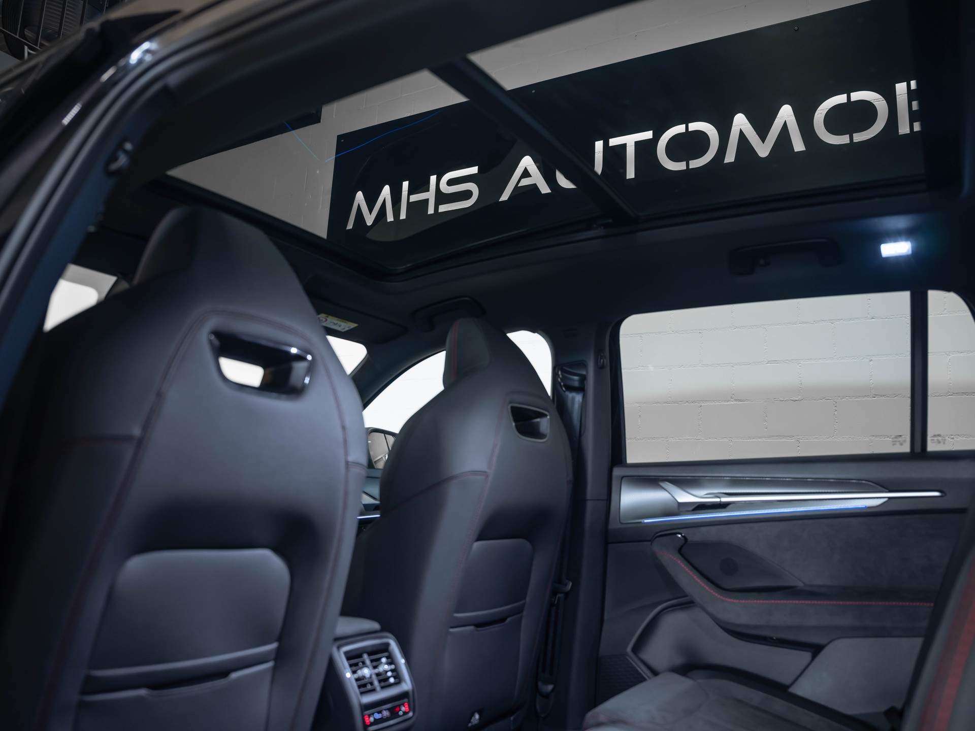 SKODA Kodiaq 2.0 TSI RS 4x4-image-12