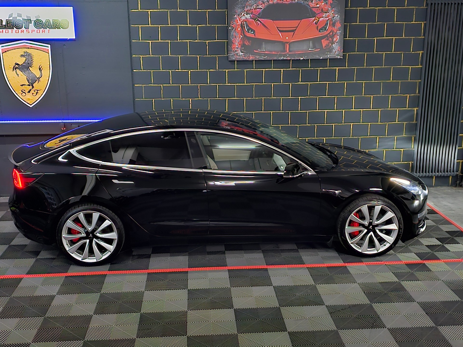 TESLA Model 3 Performance Dual Motor AWD-image-4