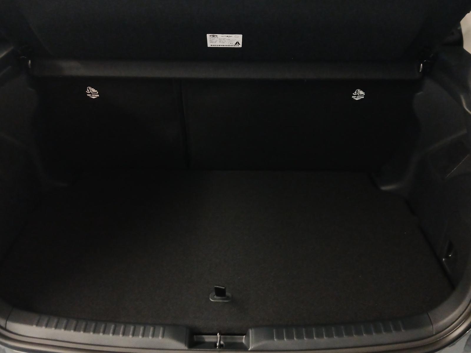 TOYOTA Yaris 1.5 VVT-i HSD Trend-image-15