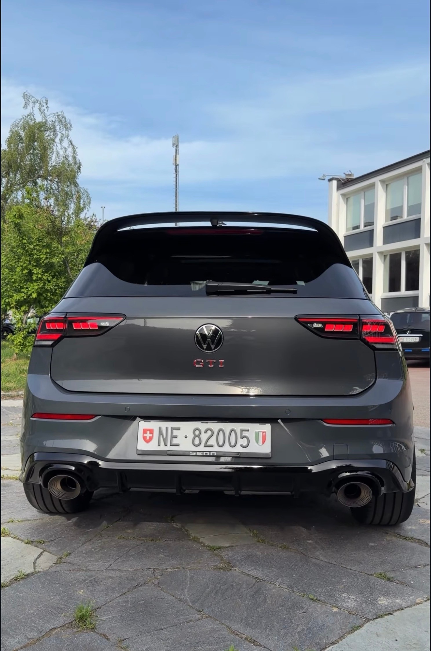 VW 2.0 TSI GTI Clubsport DSG-image-12