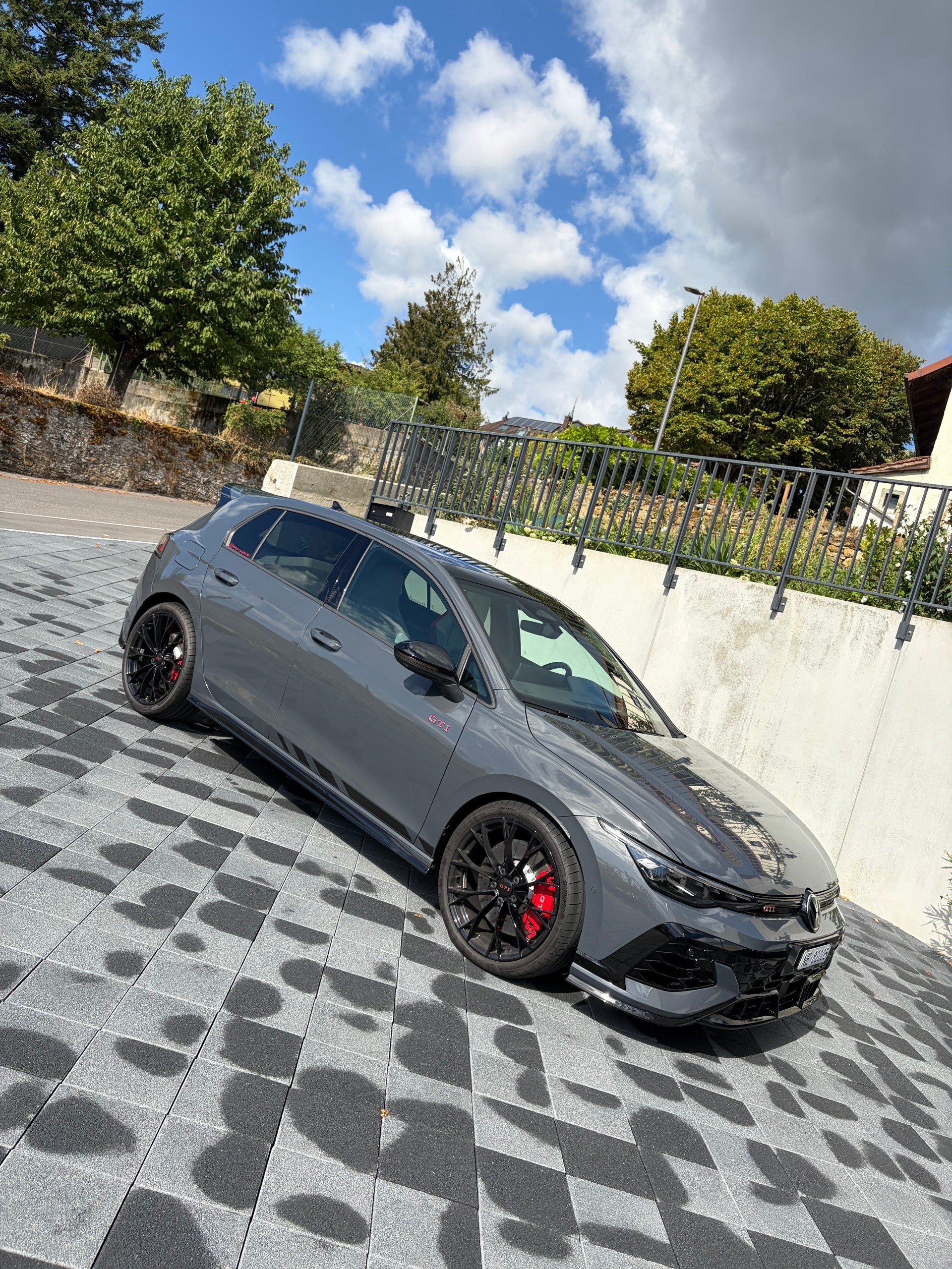 VW 2.0 TSI GTI Clubsport DSG-image-1