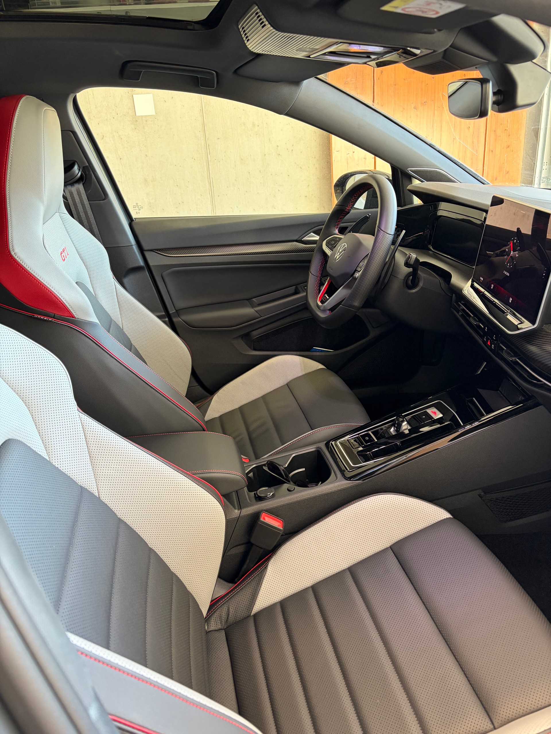 VW 2.0 TSI GTI Clubsport DSG-image-8