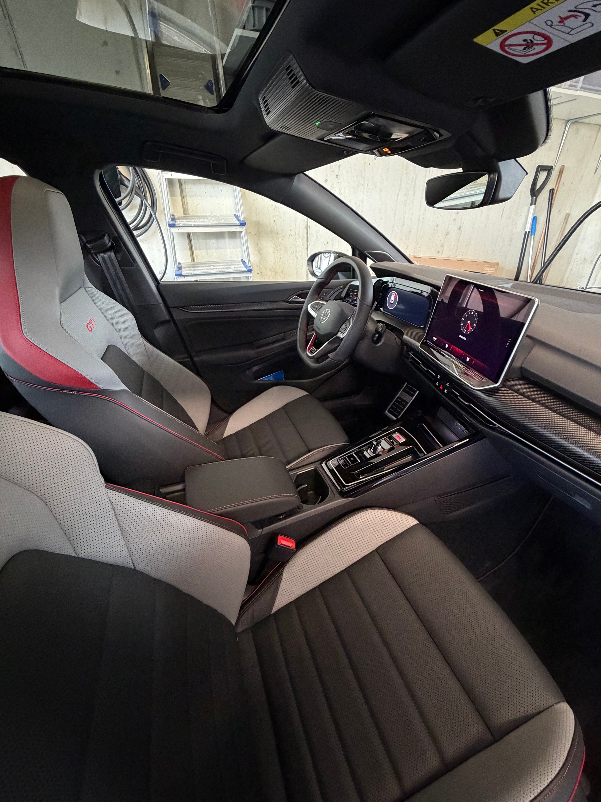 VW 2.0 TSI GTI Clubsport DSG-image-14