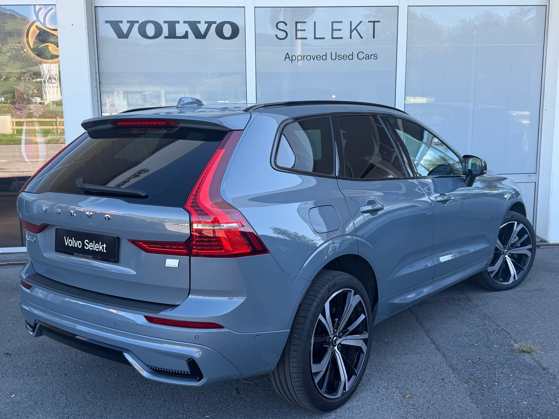 VOLVO XC60 T8 eAWD Ultimate Dark Geartronic-image-1