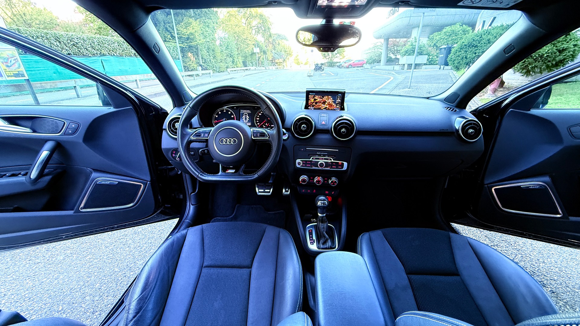AUDI A1 Sportback 1.4 TFSI Sport S-tronic-image-8