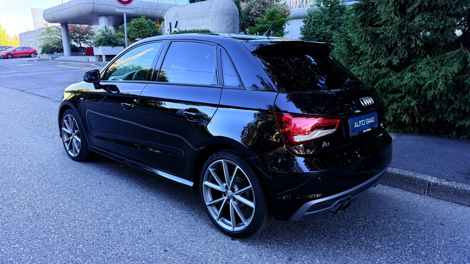 AUDI A1 Sportback 1.4 TFSI Sport S-tronic-image-4