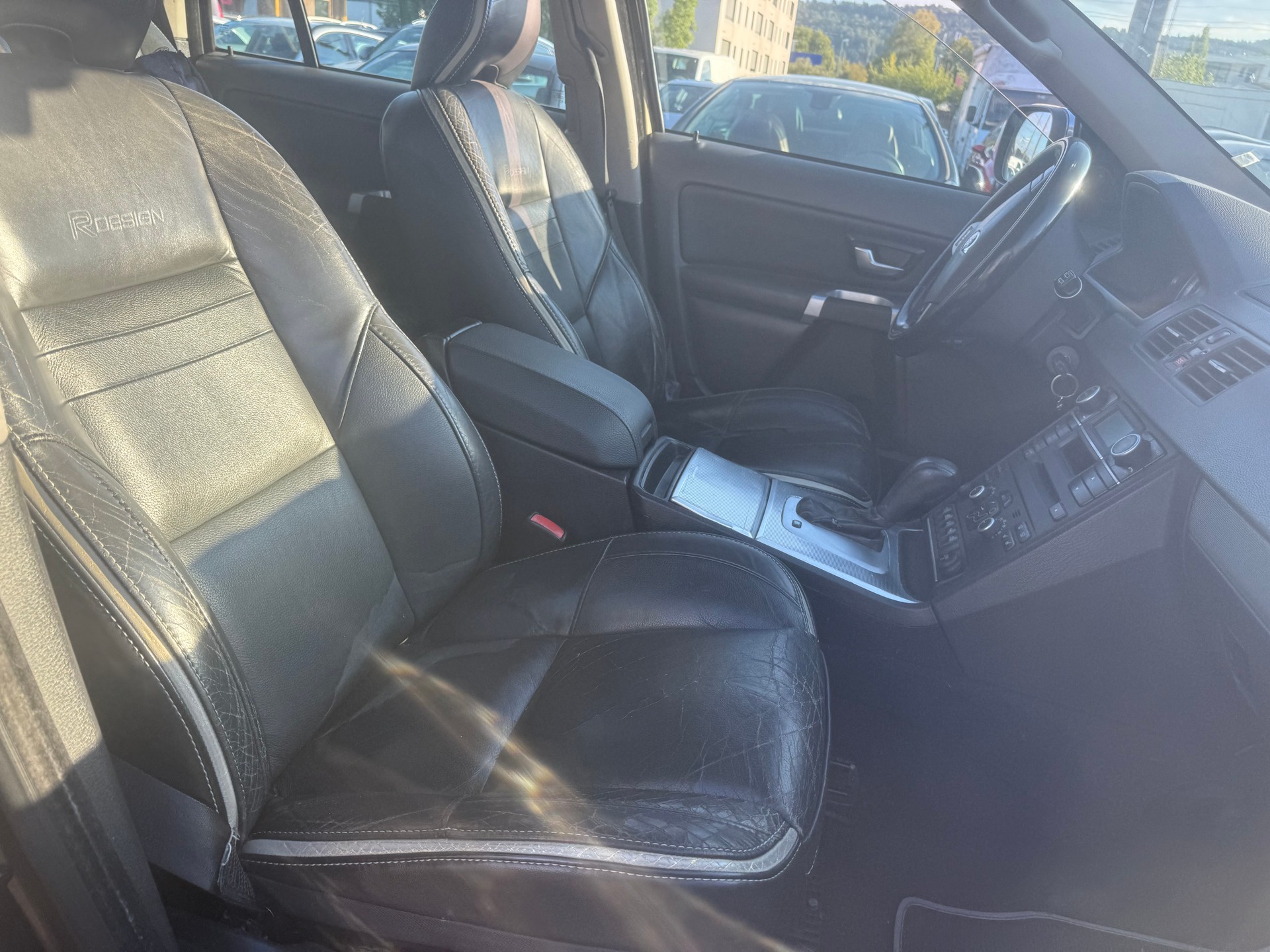VOLVO XC90 D5 AWD R-Design Geartronic-image-2