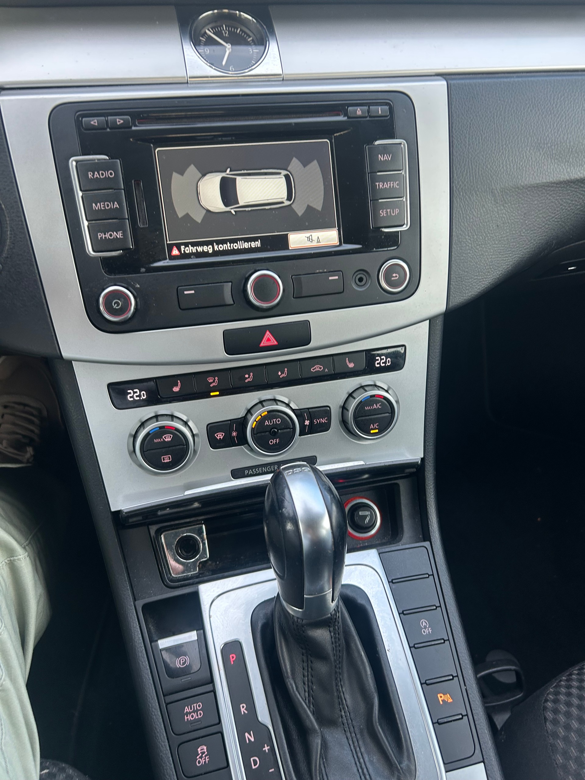 VW Passat Variant 2.0 TDI BMT Design DSG-image-1