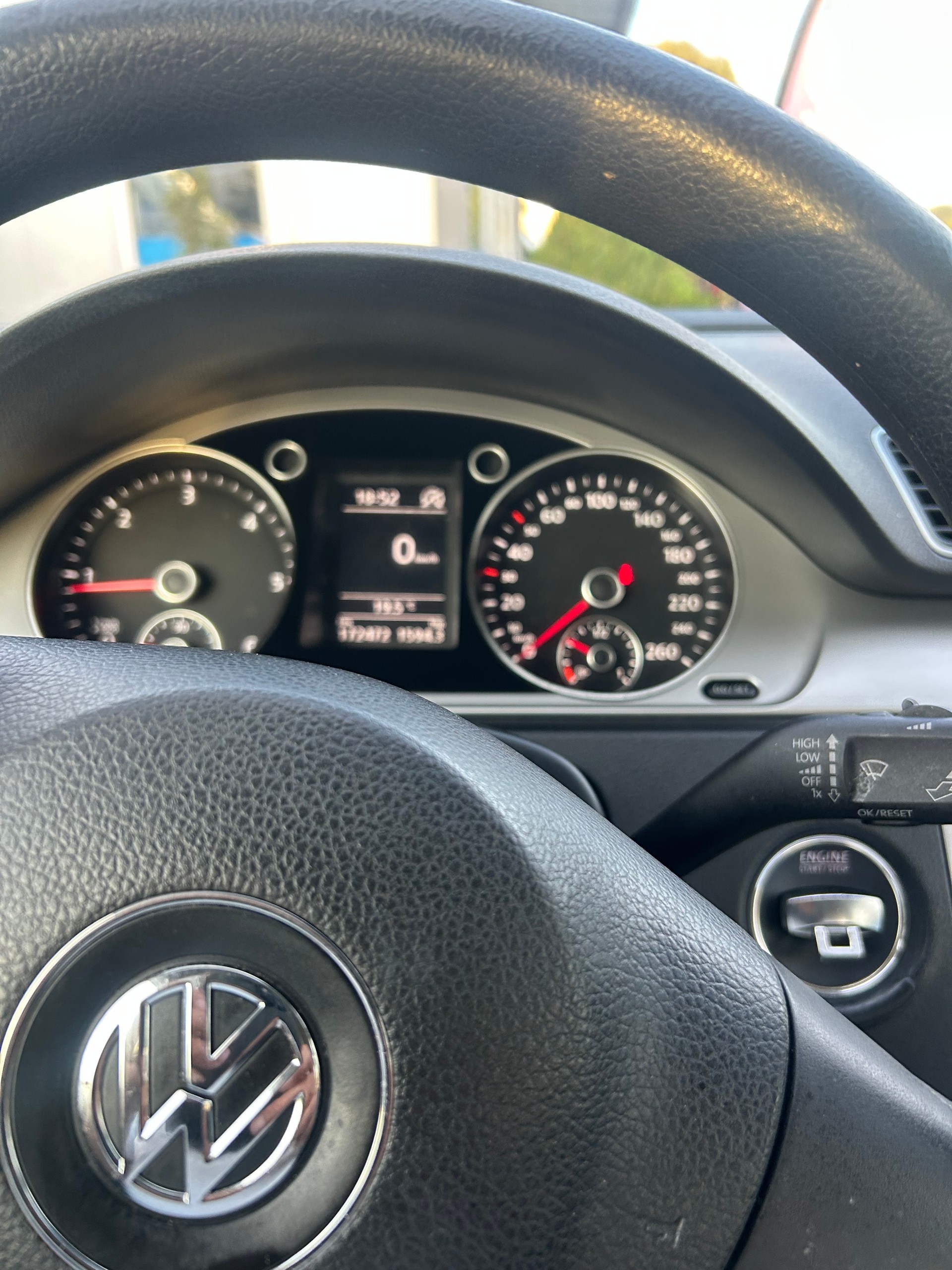 VW Passat Variant 2.0 TDI BMT Design DSG-image-2