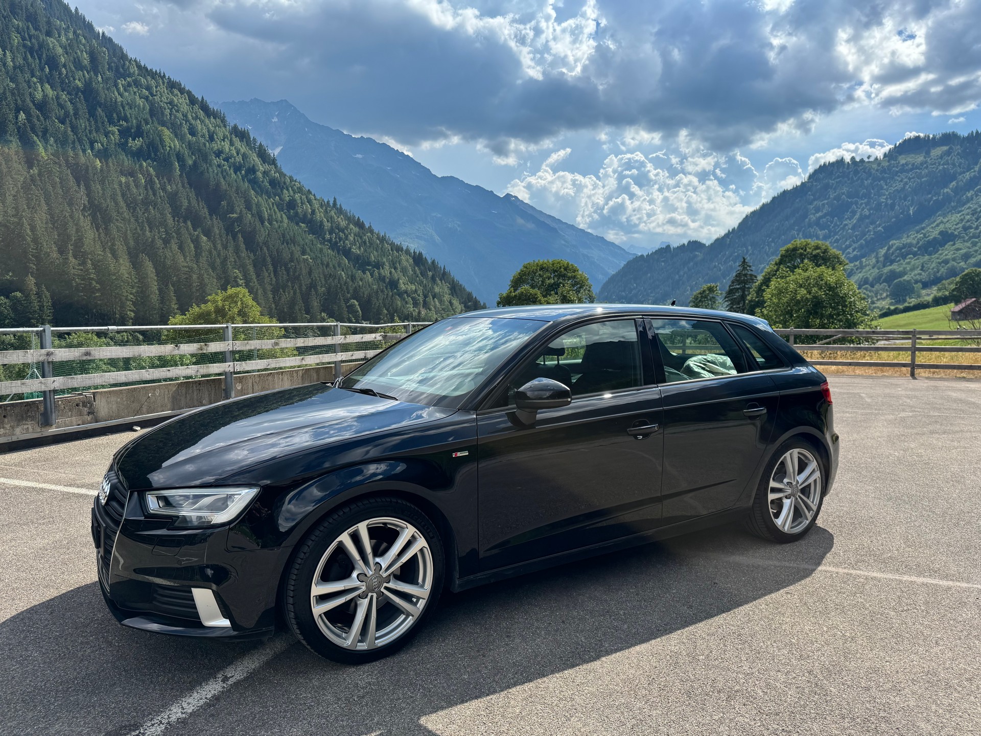 AUDI 1.5 35 TFSI Sport S-Tronic-image-0