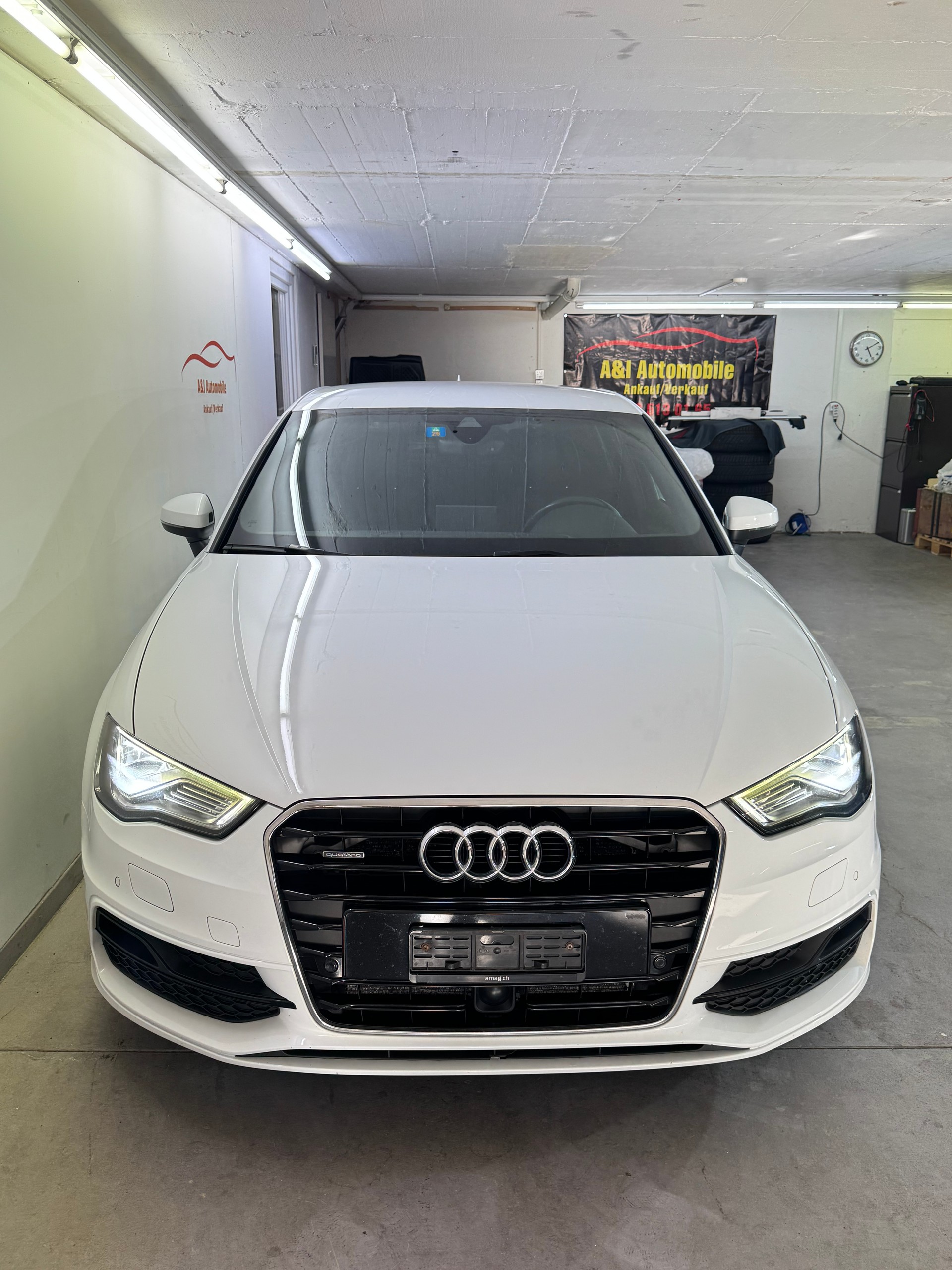 AUDI A3 Sportback 2.0 TDI Ambition quattro S-tronic-image-4