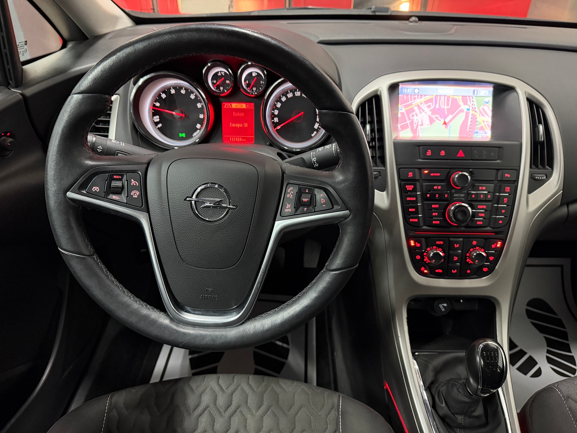 OPEL Astra 1.4i 16V Turbo Active Edition //NEU AB MFK!-image-9