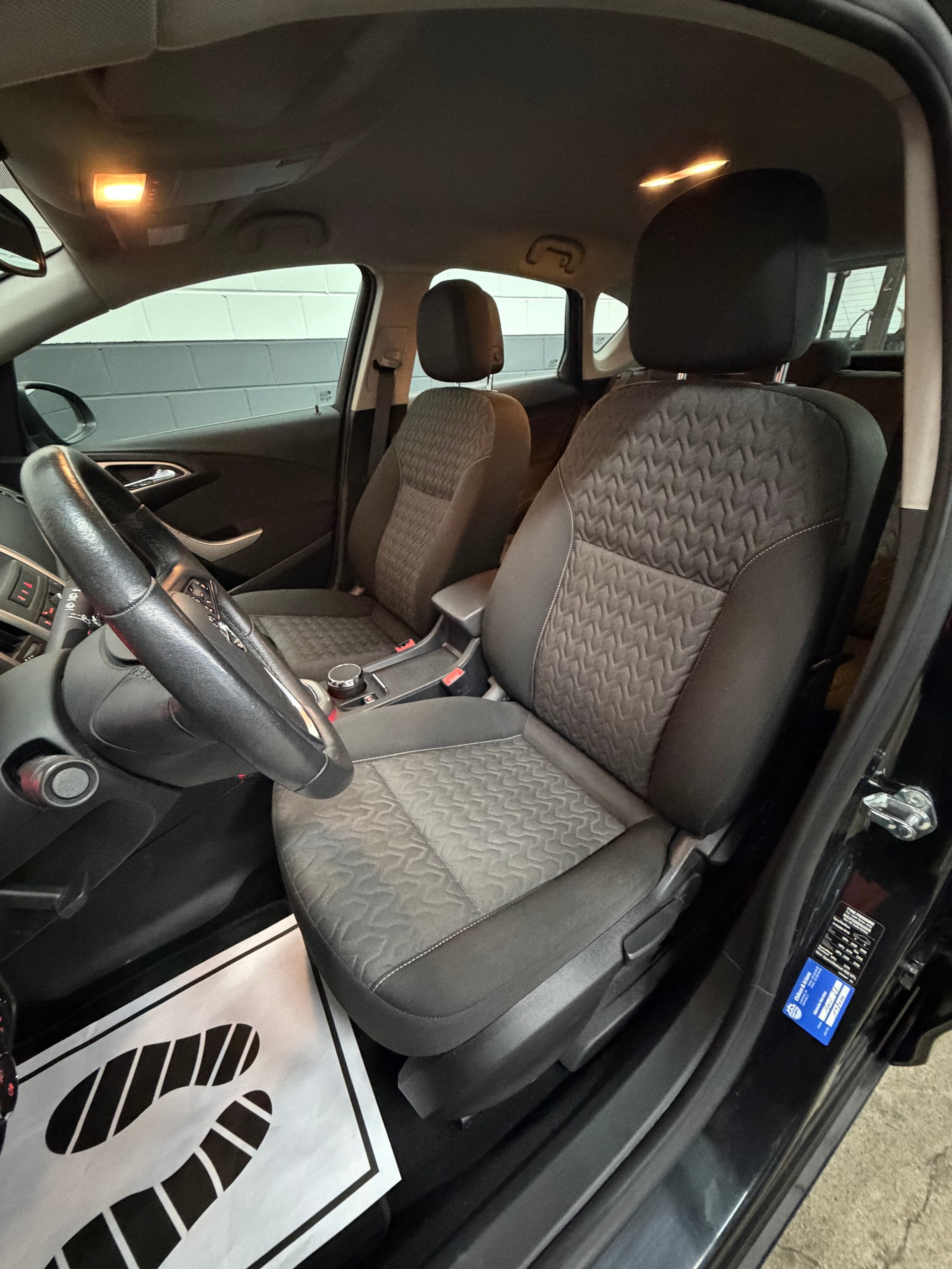 OPEL Astra 1.4i 16V Turbo Active Edition //NEU AB MFK!-image-12