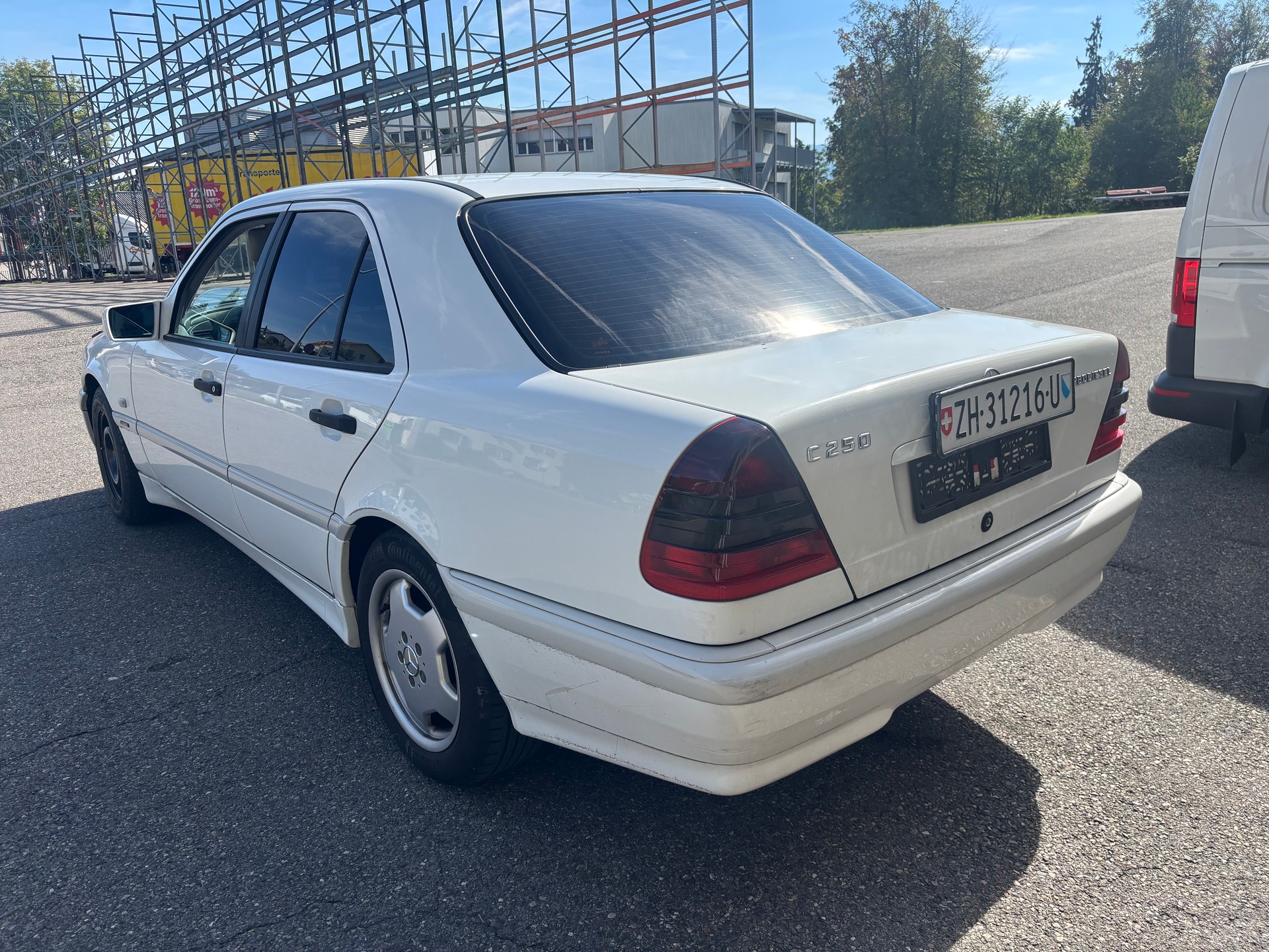 MERCEDES-BENZ C 250 TD Classic-image-4