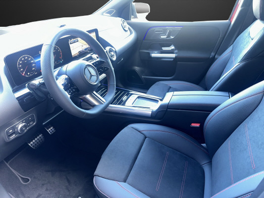 MERCEDES-BENZ GLA 200 Night Star 7G-D-image-5