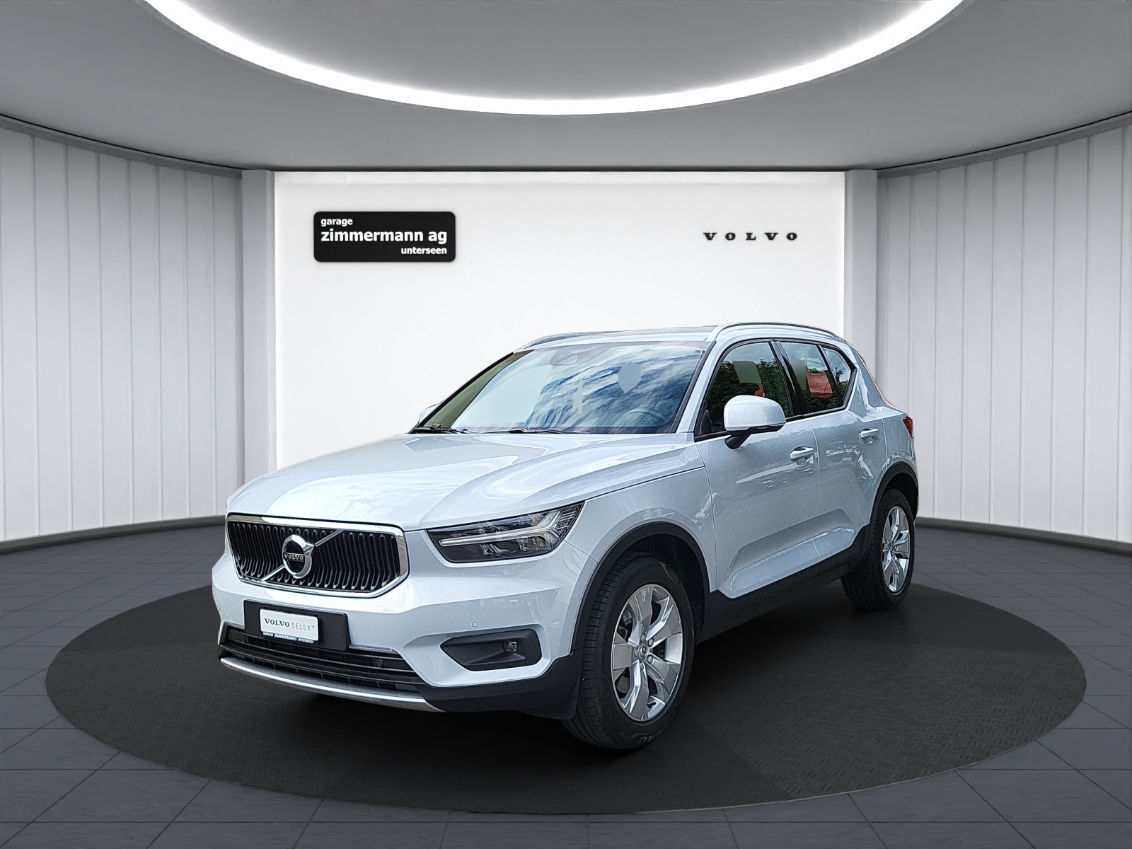 VOLVO XC40 2.0 B4 MH Momentum AWD-image-0