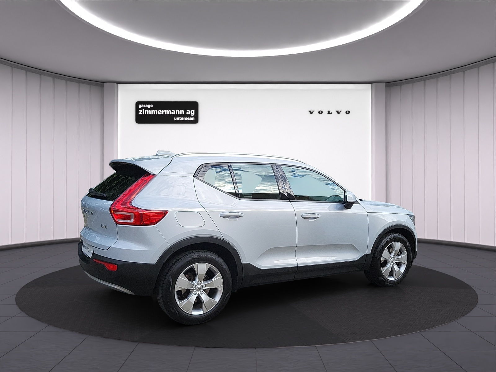 VOLVO XC40 2.0 B4 MH Momentum AWD-image-5