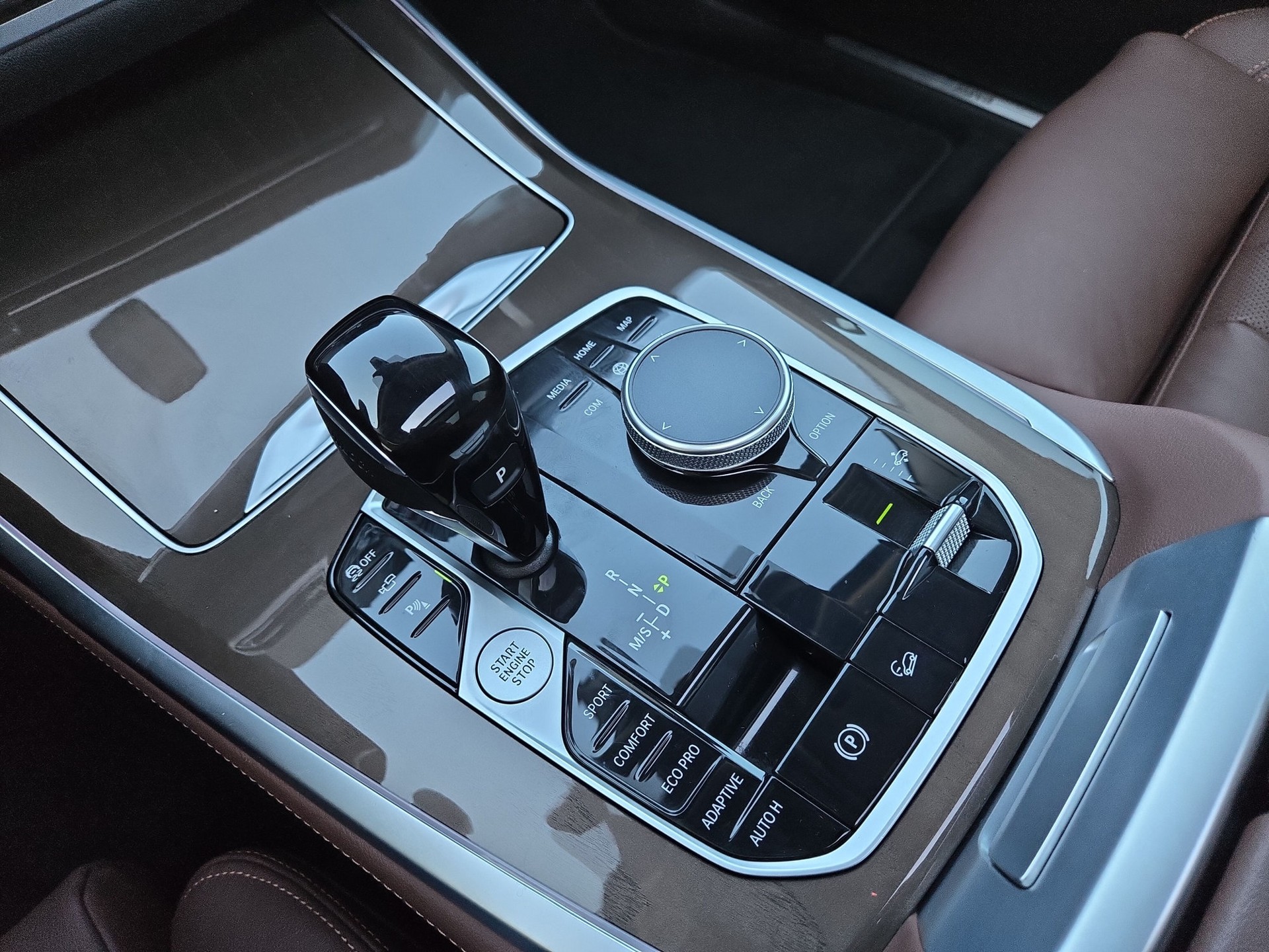 BMW X7 xDrive 48V 40d Steptronic-image-10