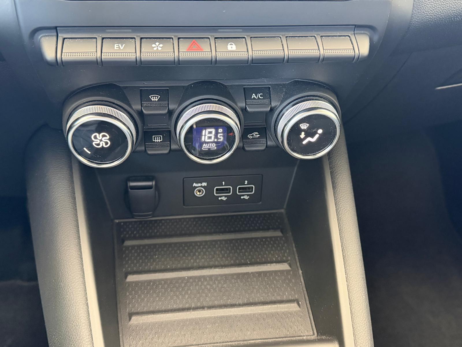 RENAULT Captur 1.6 E-Tech 160 Intens DHT-image-13