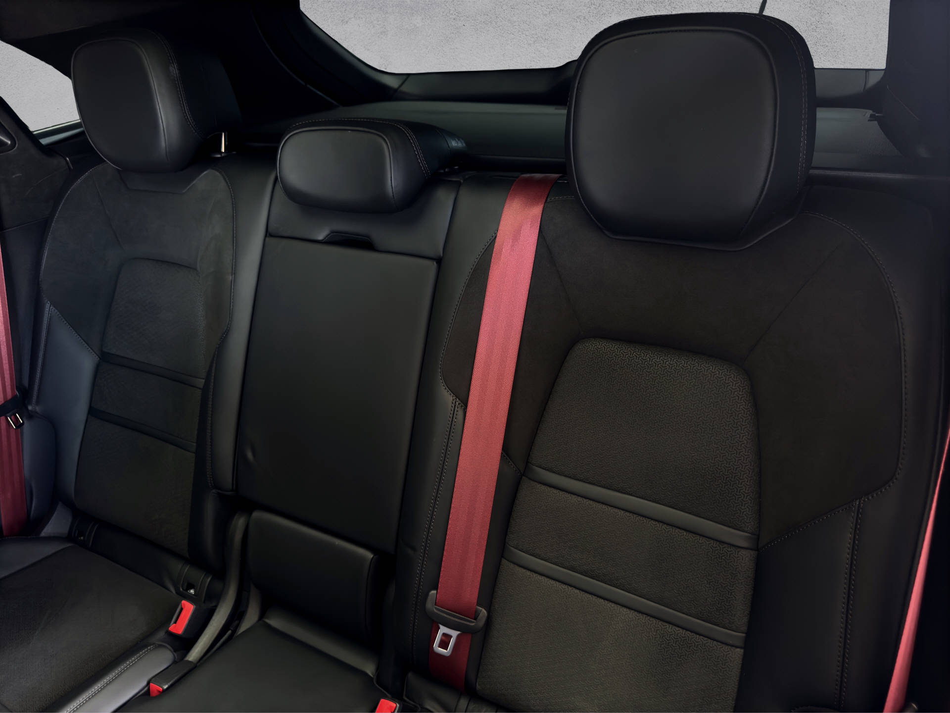 PORSCHE Cayenne GTS-image-13