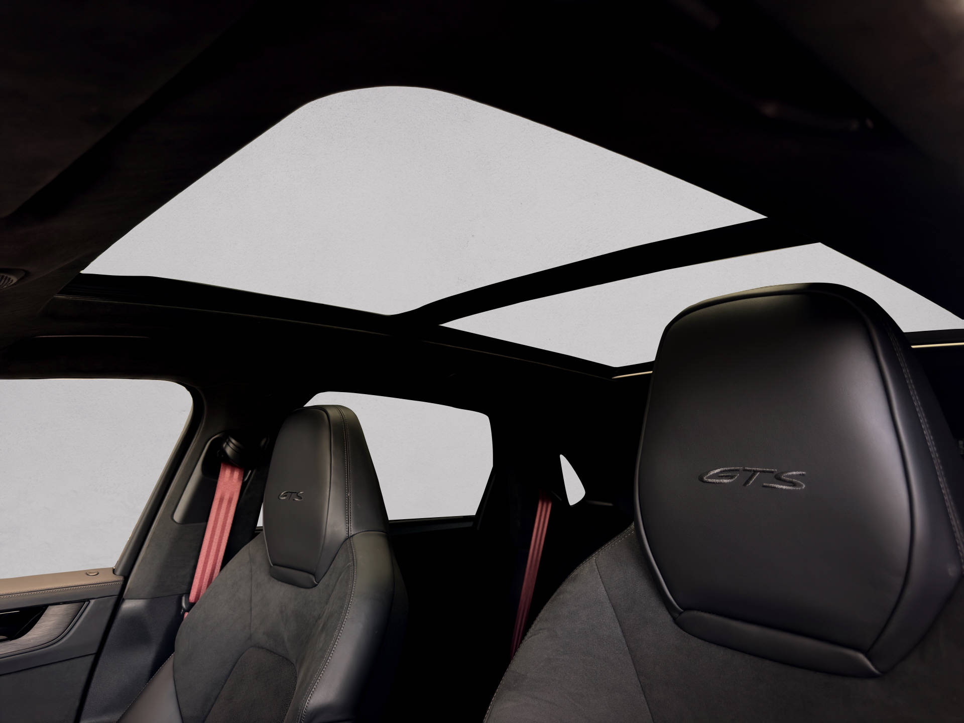 PORSCHE Cayenne GTS-image-14